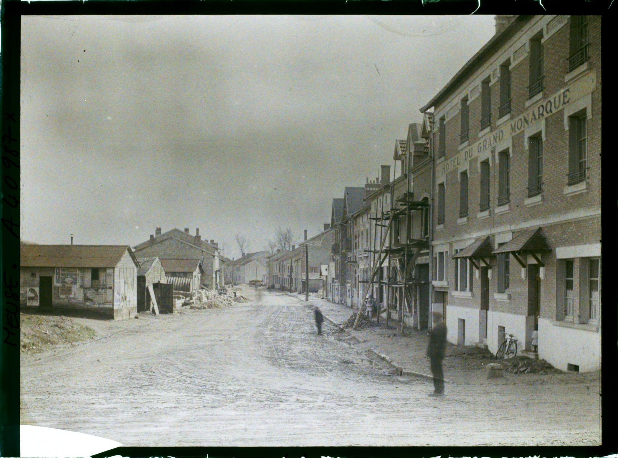 Image représentant France, Varennes, Rue de l'Eglise