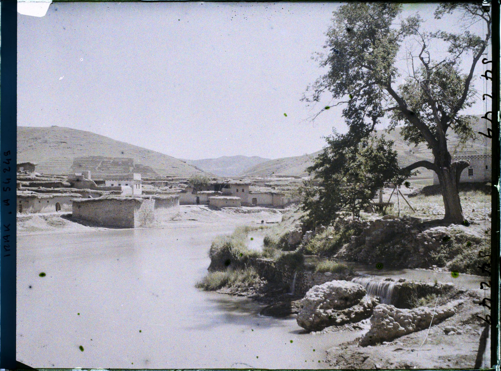 Image représentant Le village et la rivière Khabur