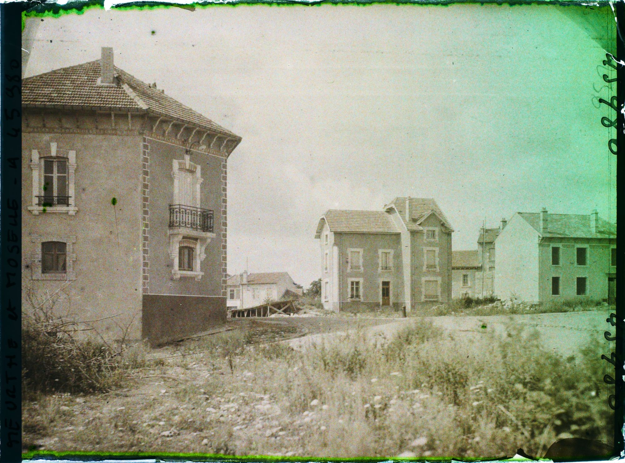 Image représentant France, Nomény, Reconstruction place de la Mairie