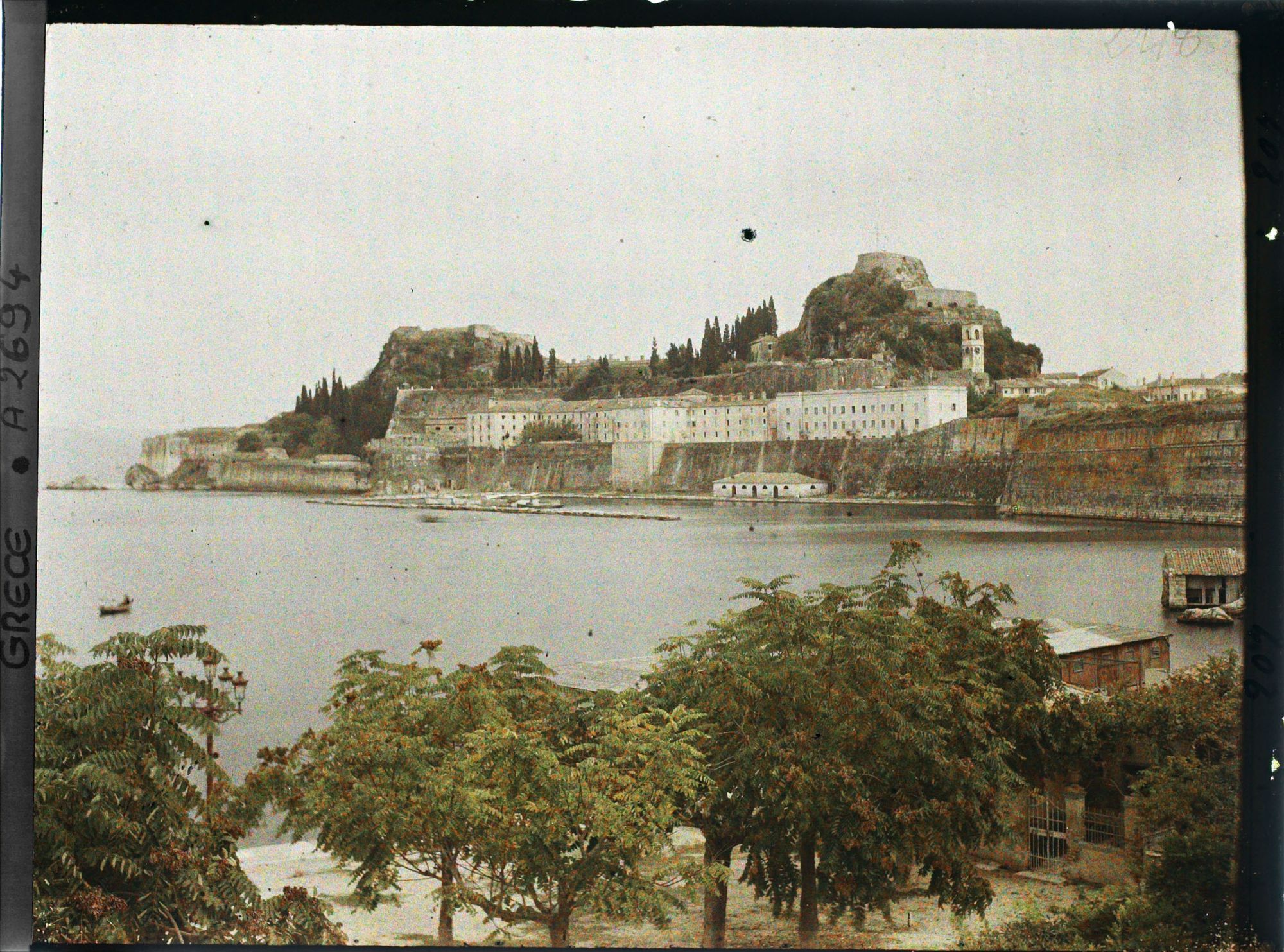 Image représentant Le port et la citadelle