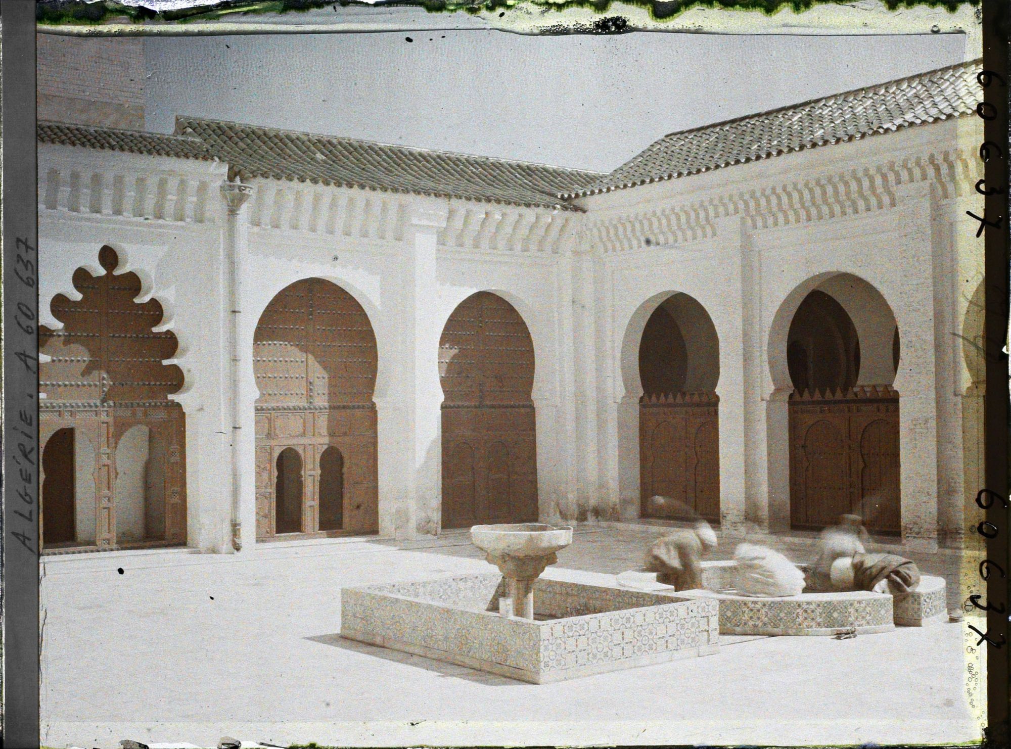 Image représentant La cour de la Grande Mosquée