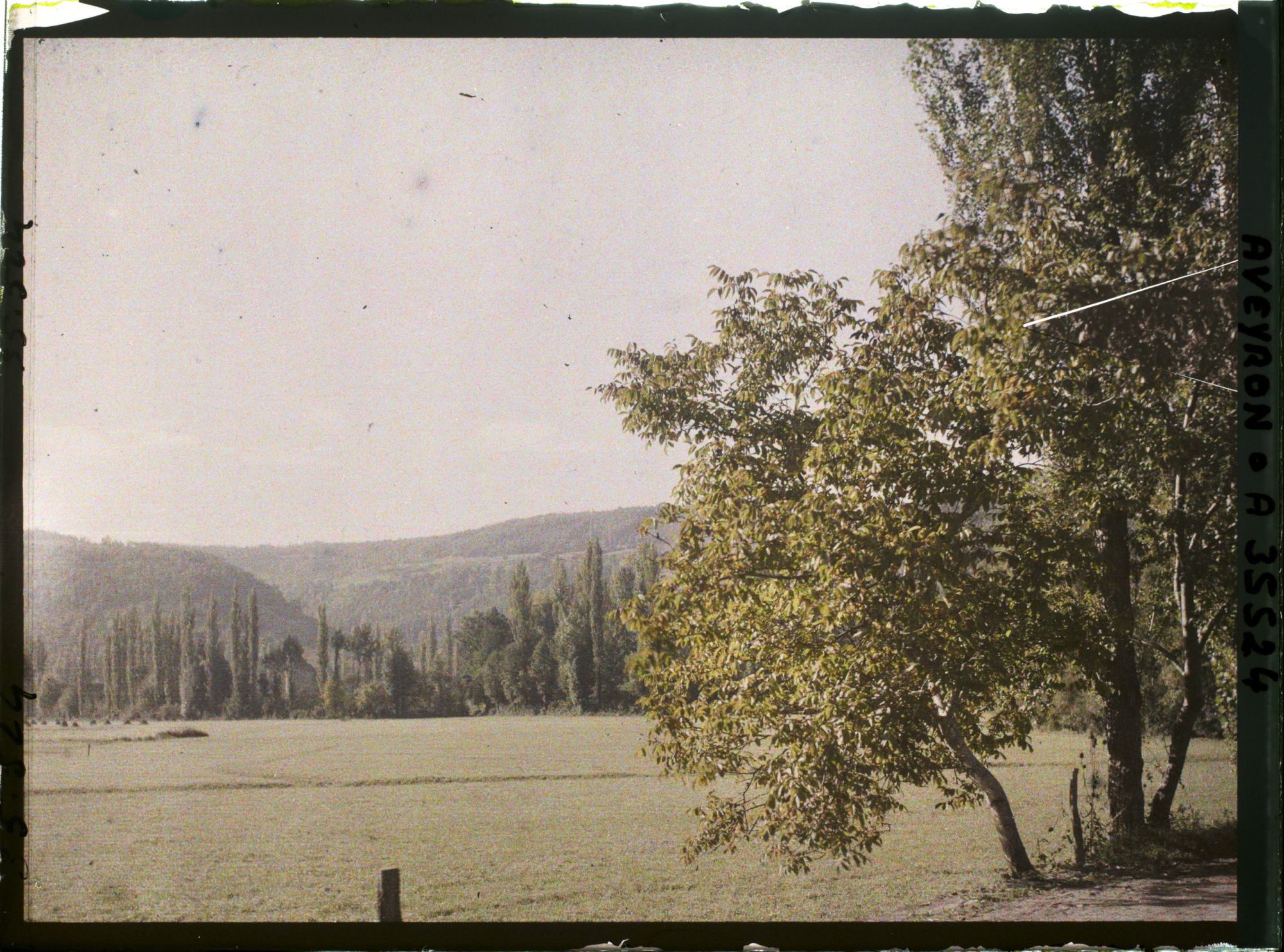 Image représentant Les abords de Saint-Julien-d'Empare