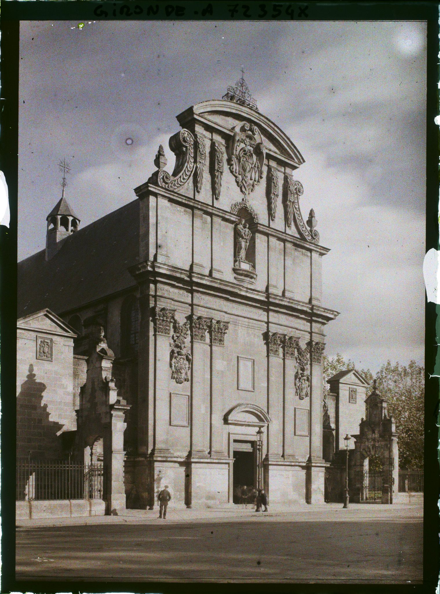 Image représentant Façade de l'église Saint-Bruno