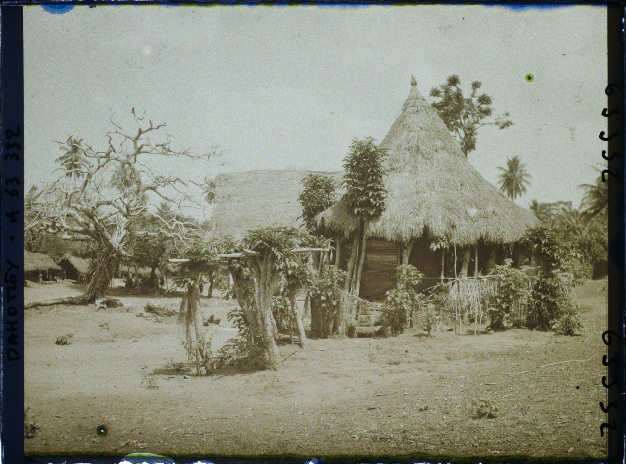 Image représentant Case du fétiche Lègba dans le village de Daagbé