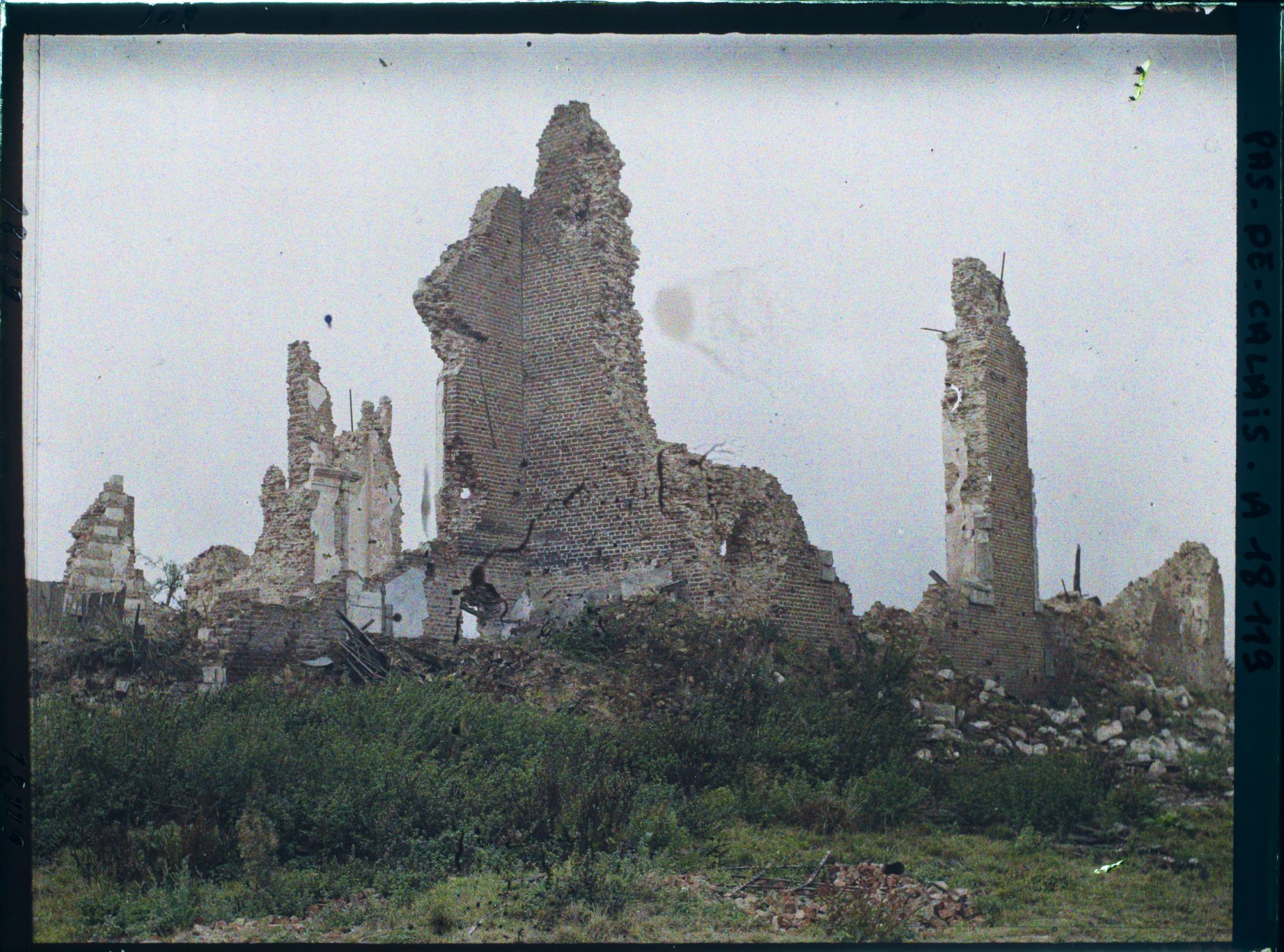 Image représentant France, Rouvroy, Les restes de l'Eglise