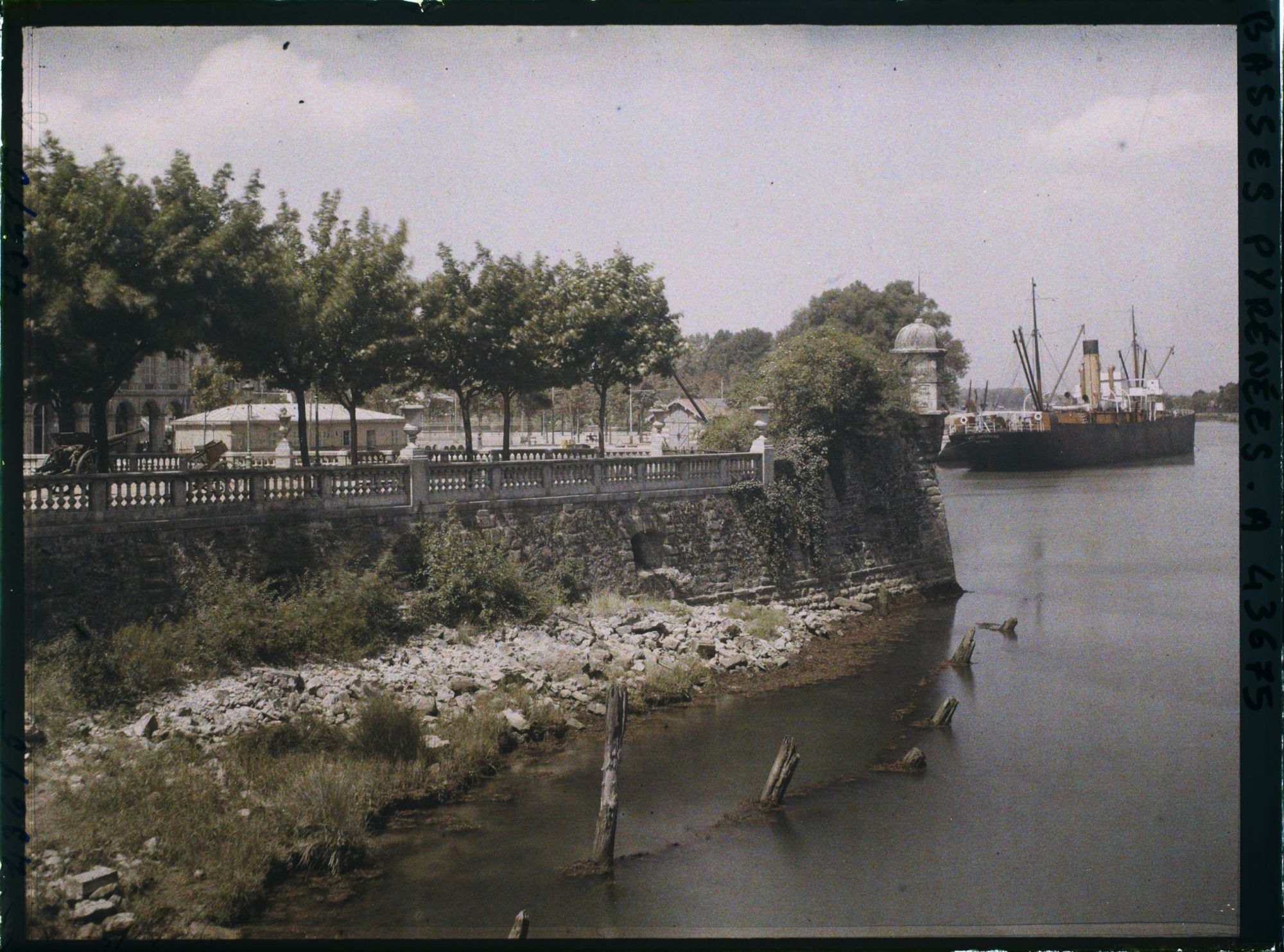 Image représentant France, Bayonne, L'échauguette du réduit ; à la Jonction de la Nive et de l'Adour