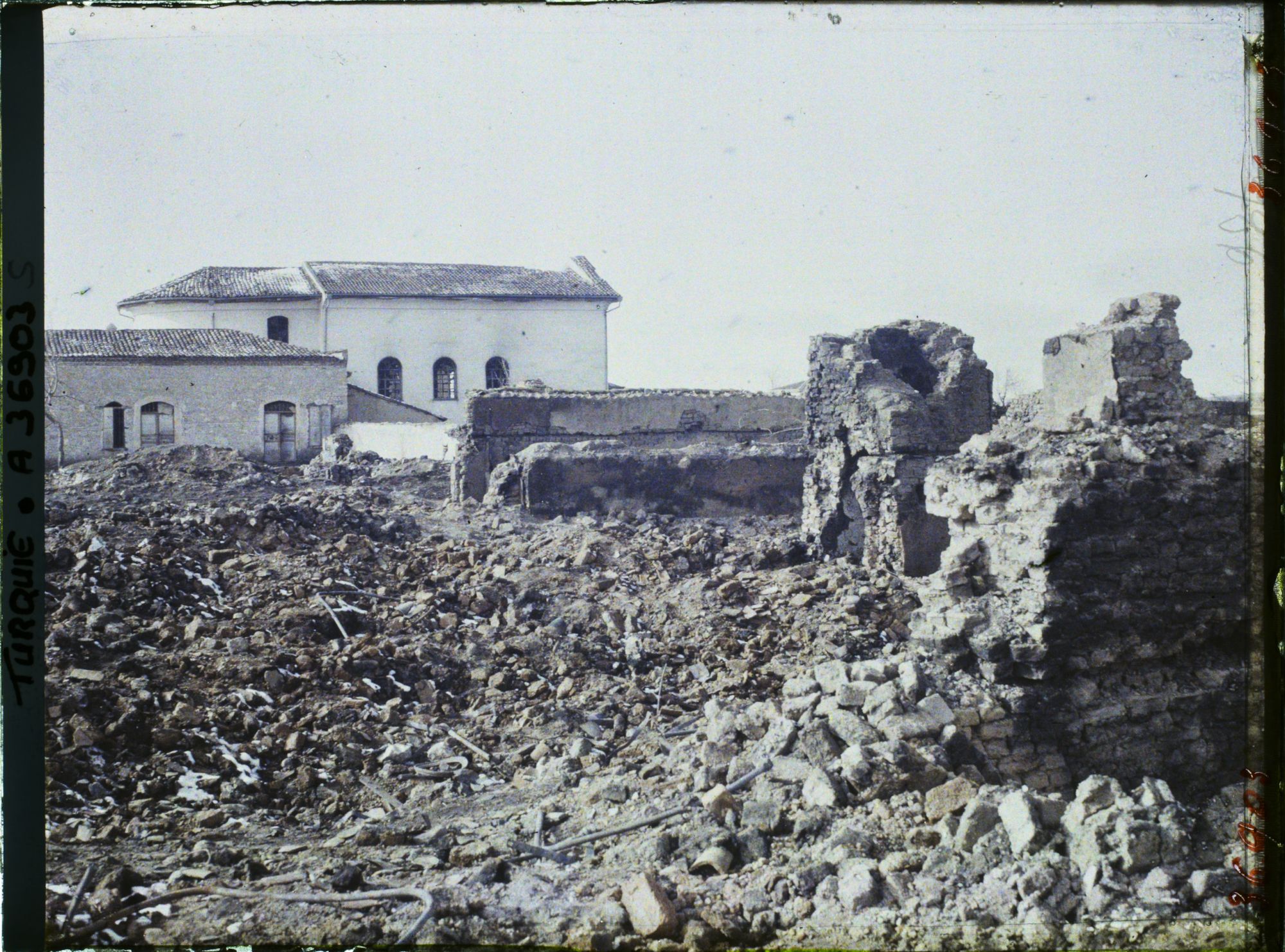 Image représentant Turquie, Eski-Ckehir, Ruines vers l'Eglise Grecque