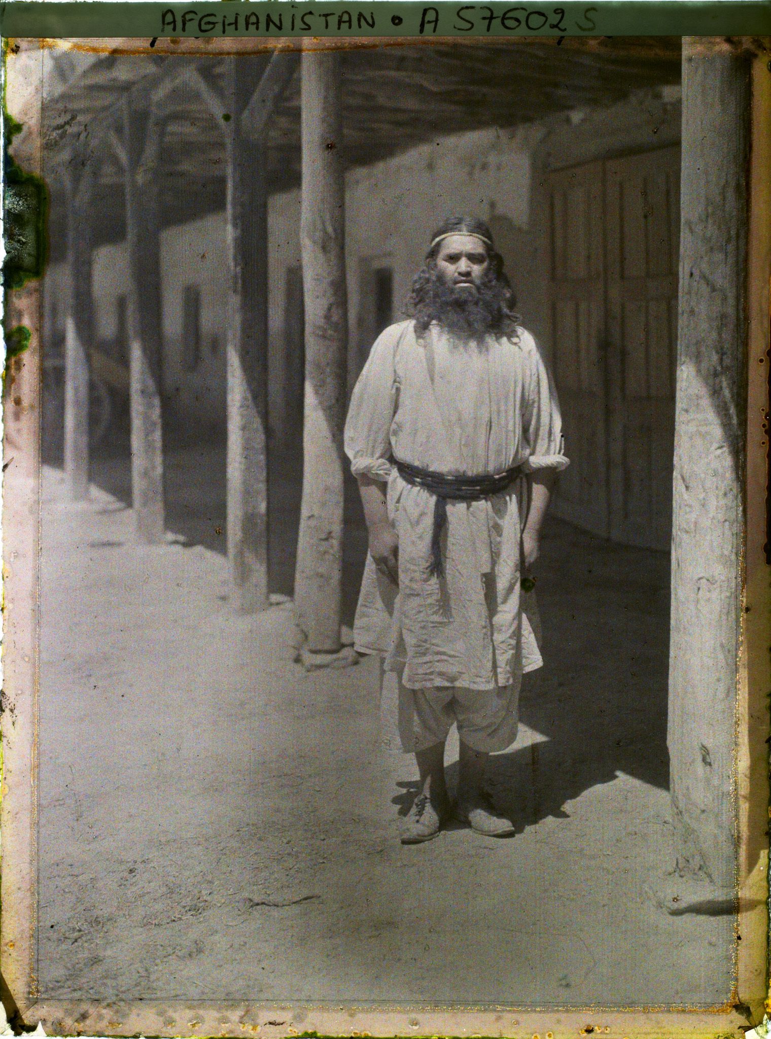 Image représentant Un malang (personnage à pouvoirs occultes)