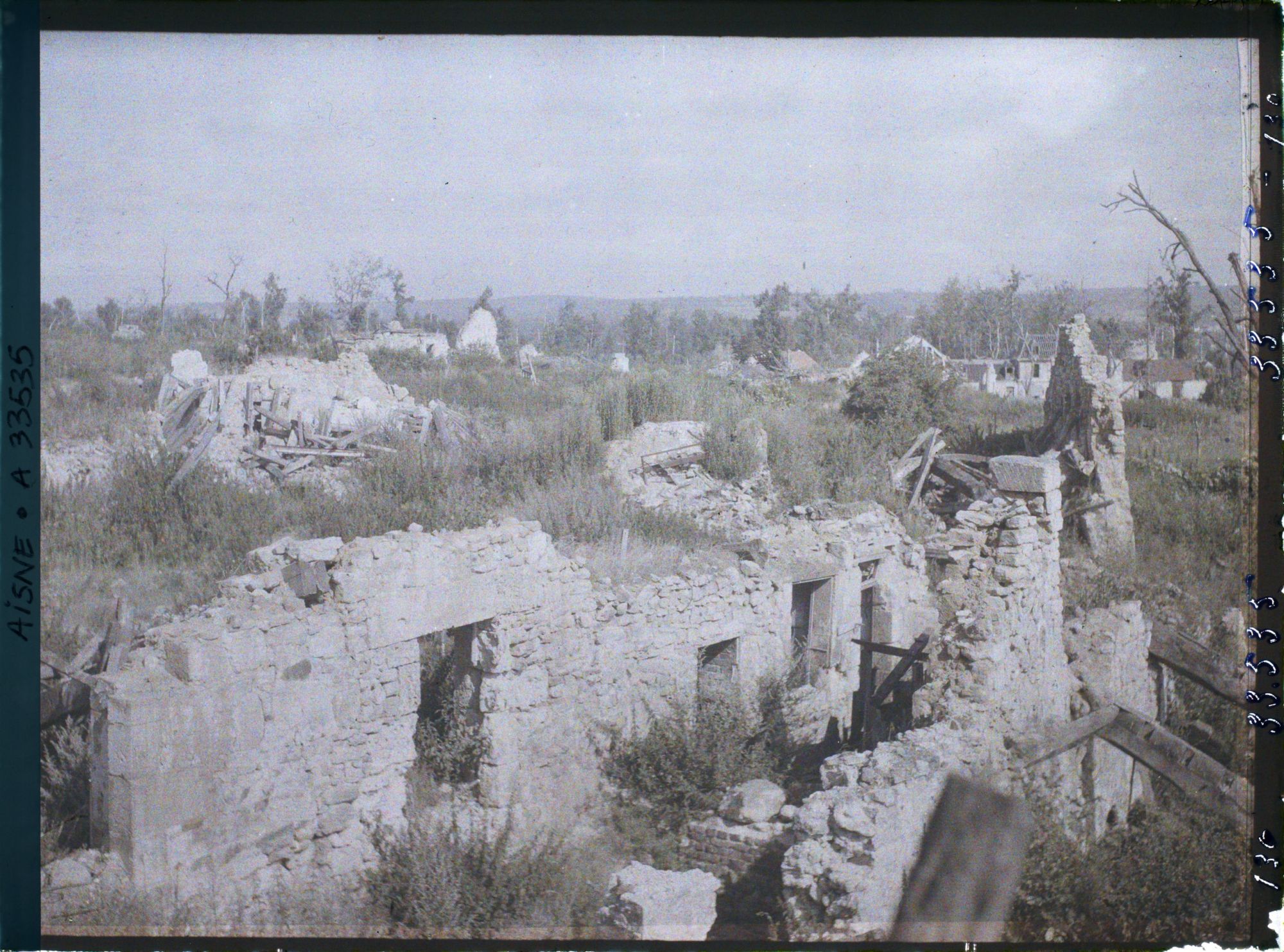 Image représentant France, Pinon, Vue d'ensemble, le Carrefour de la route d'Anizy