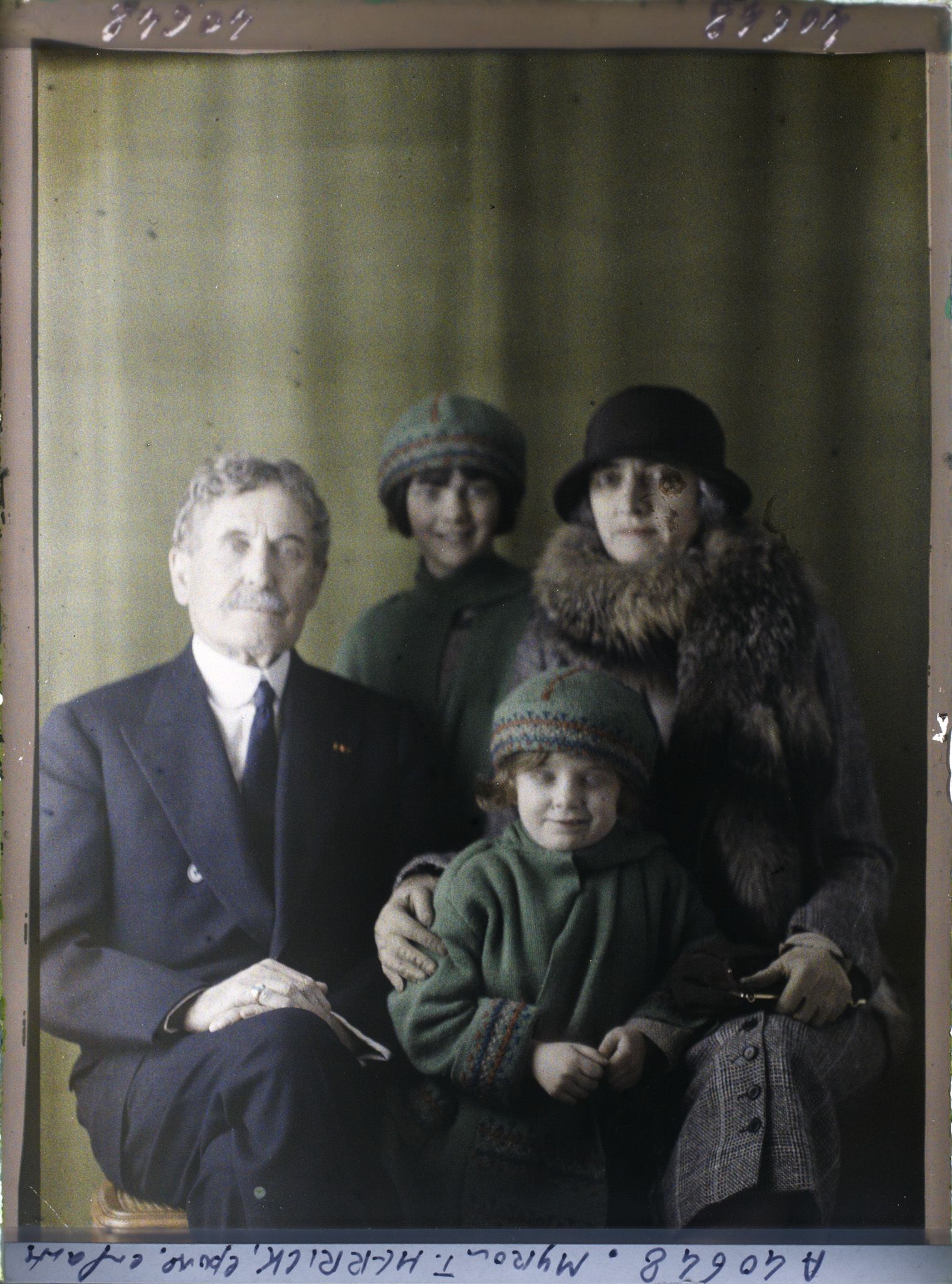 Image représentant L'ambassadeur  https://musee-albert-kahn.s-museum.fr/home/NWQ2OTAwYzNmYjZlZTk1ZWQwODJmMjY4L2dlbmVyaWMtbm90aWNlLXRhYi9hdXRob3JpdHkvNjE3YTc5ZjVjZjhiODk2OGIzMzM3ZDIx/5d6900c3fb6ee95ed082f268/generic-notice-tab/authority/617a79ebcf8b8968b3336ef7 Myron Timothy Herrick et sa famille