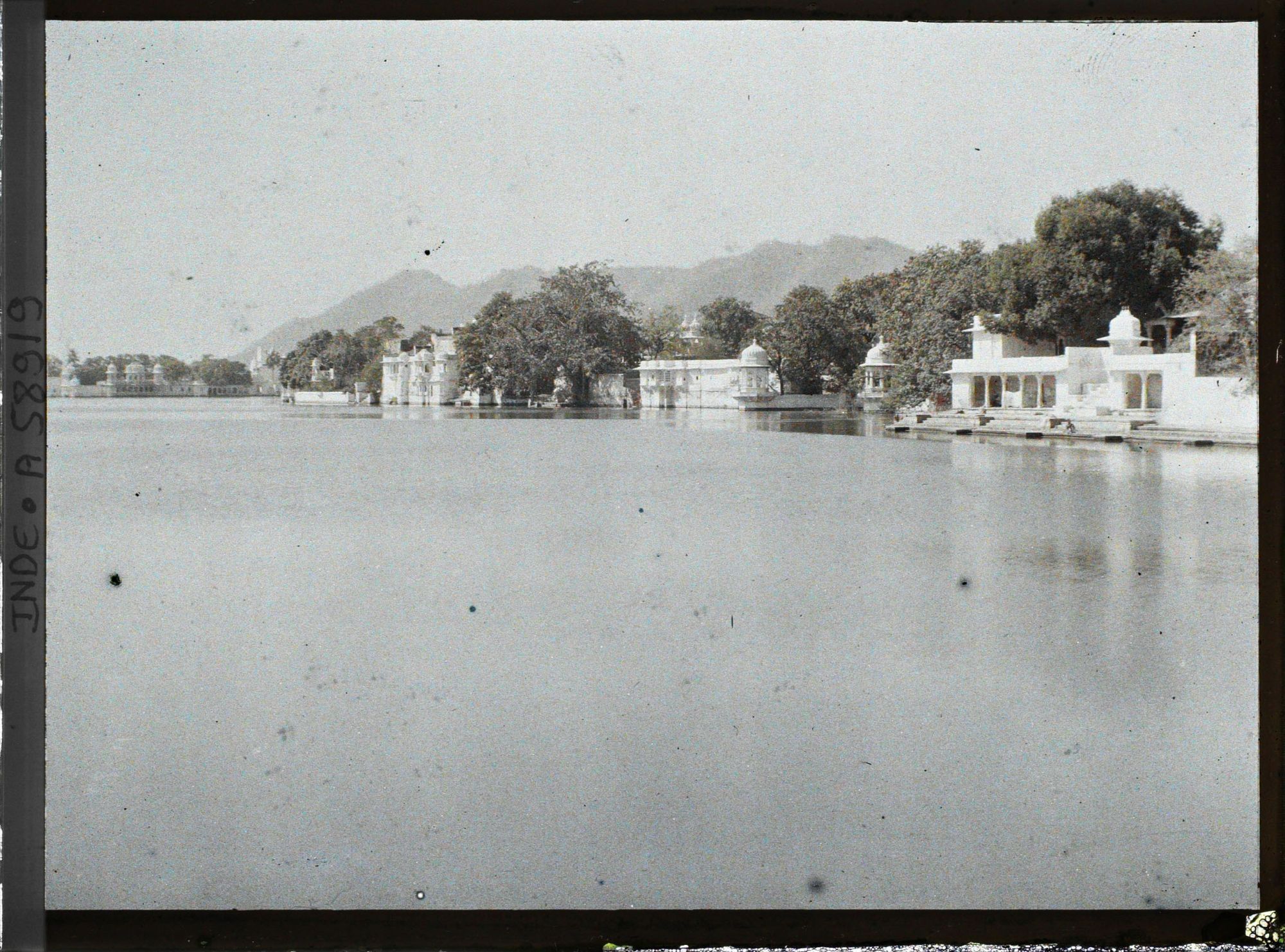 Image représentant Vue sur le lac