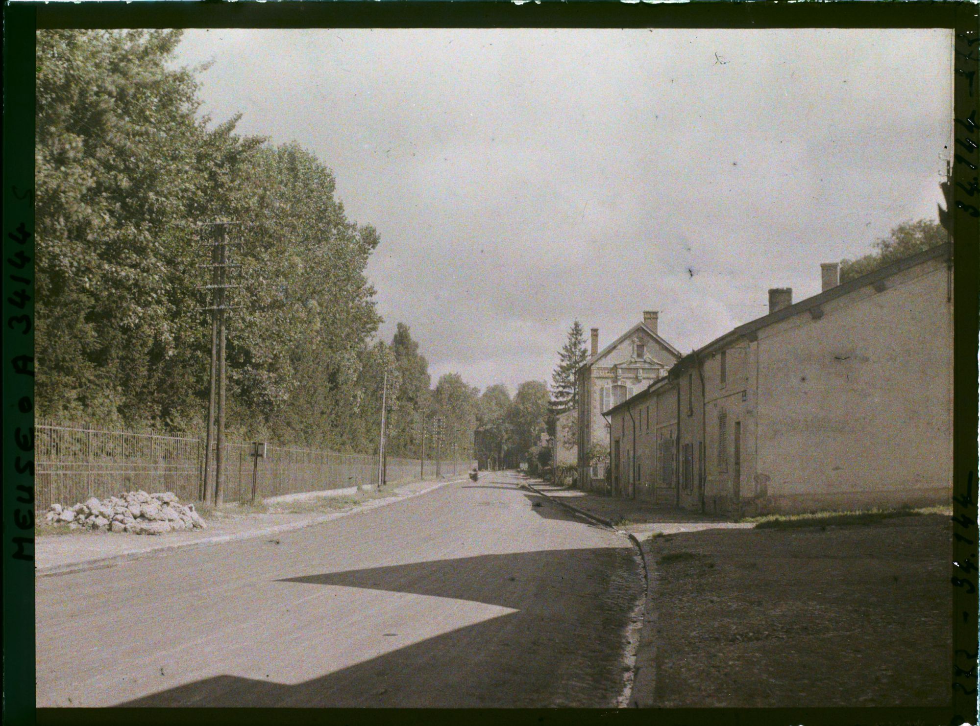 Image représentant France, Bar-le-Duc, La Voie Sacrée à sa sortie de Bar le Duc vue vers Verdun