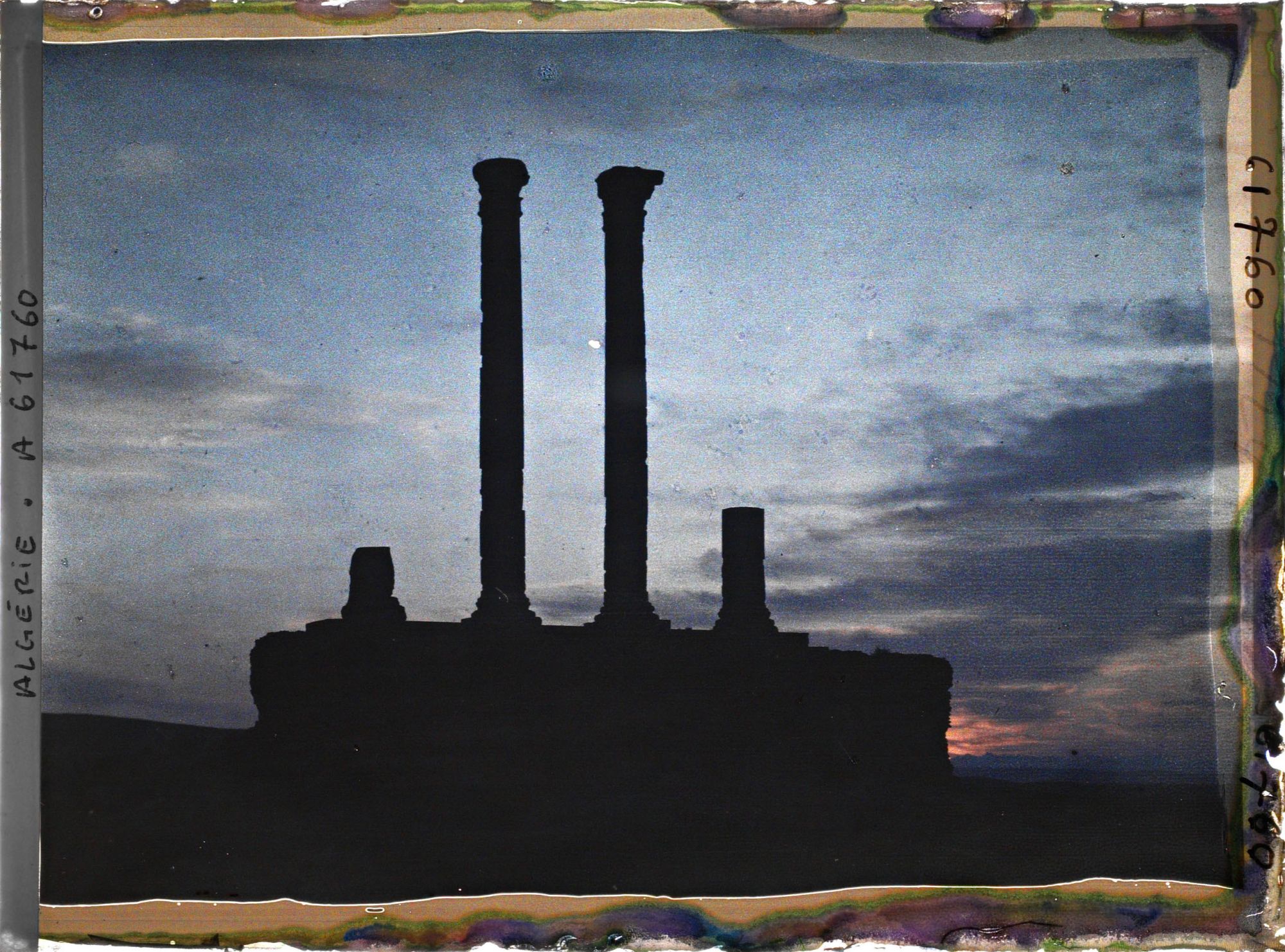 Image représentant Algérie, Timgad, Le Capitole au Soleil couchant