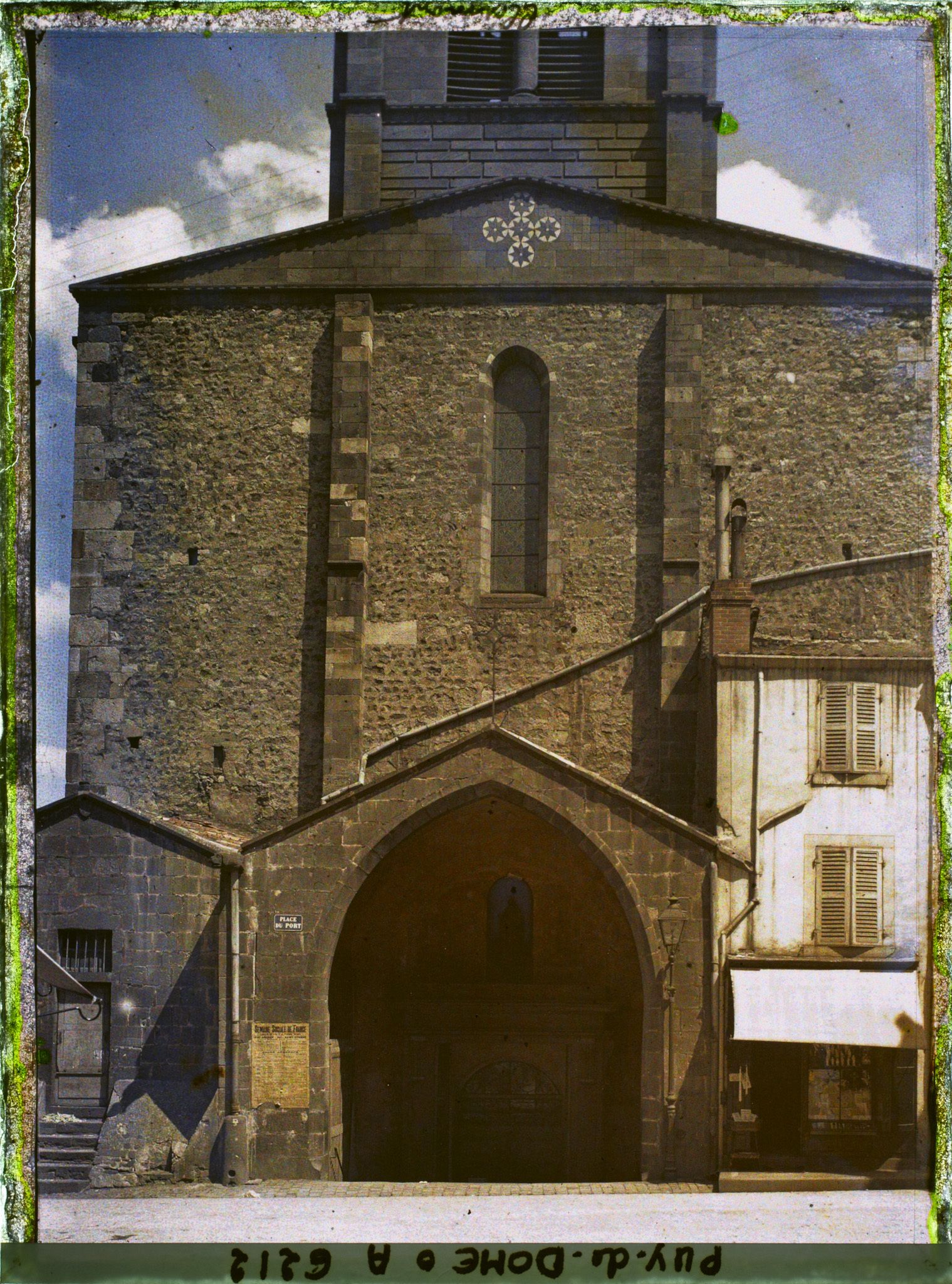 Image représentant France, Clermont Ferrand, Notre Dame du Port