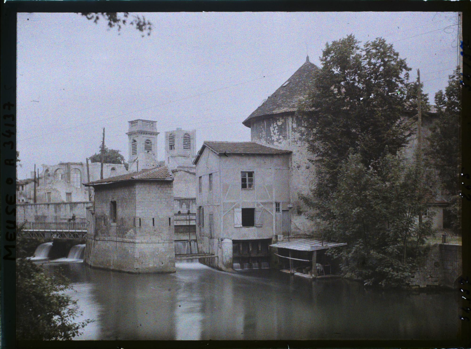 Image représentant Le Moulin près du Cercle Militaire