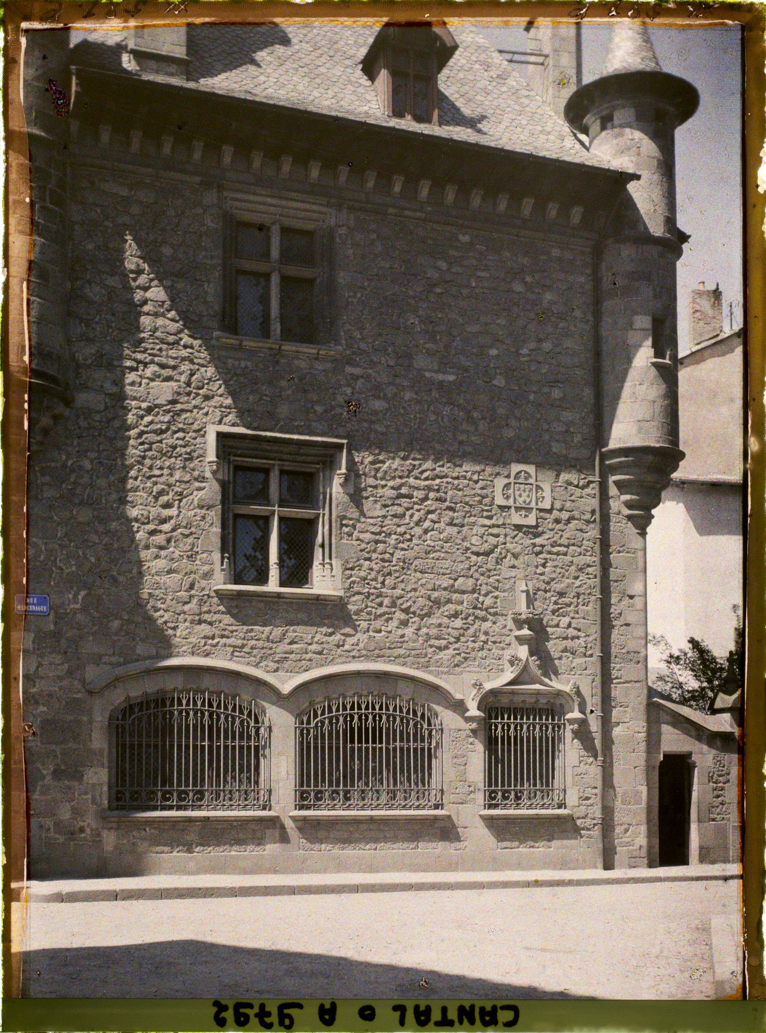Image représentant La maison consulaire, vue prise rue Marcenague