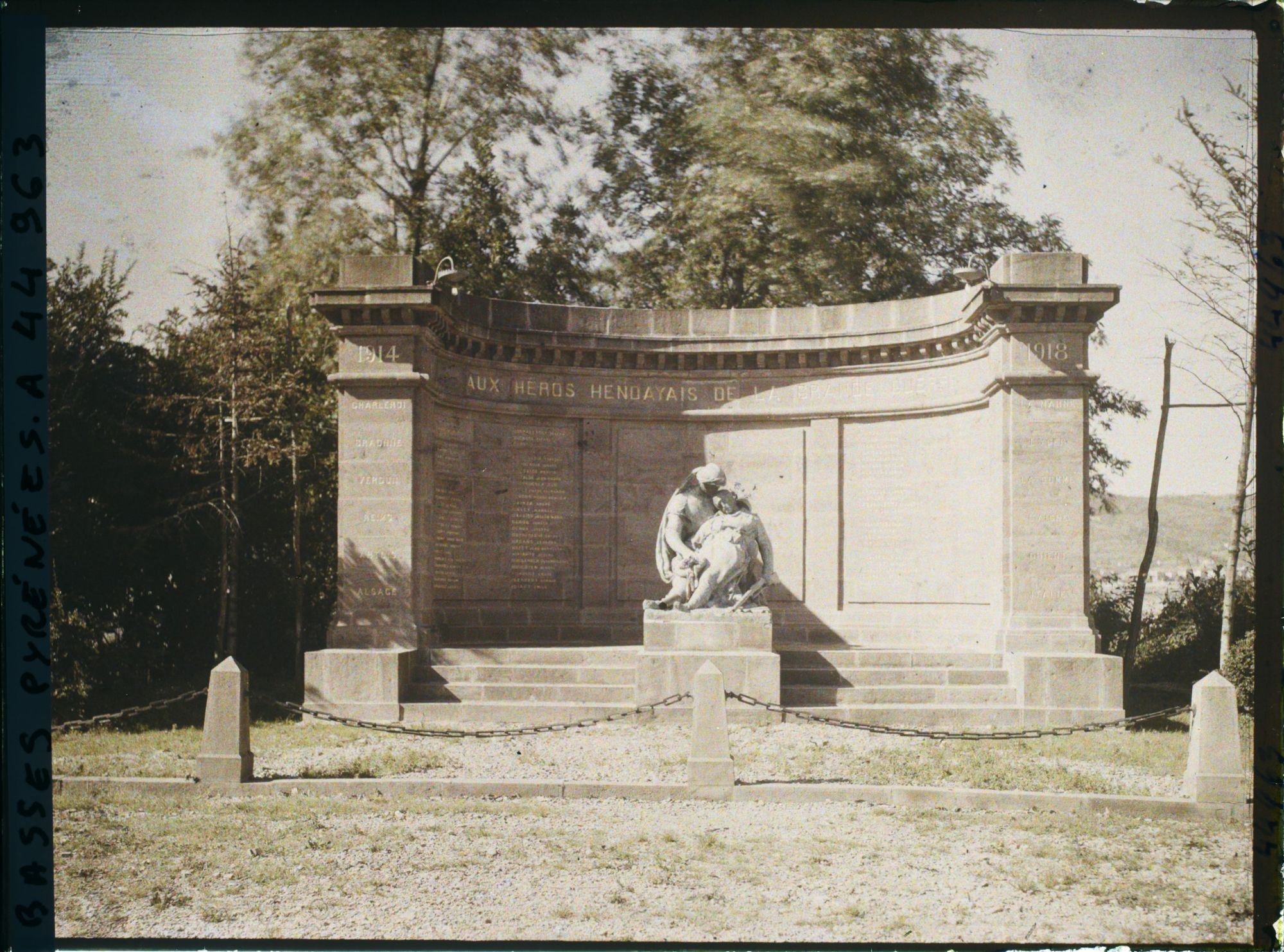 Image représentant France, Hendaye, Le Monument aux morts