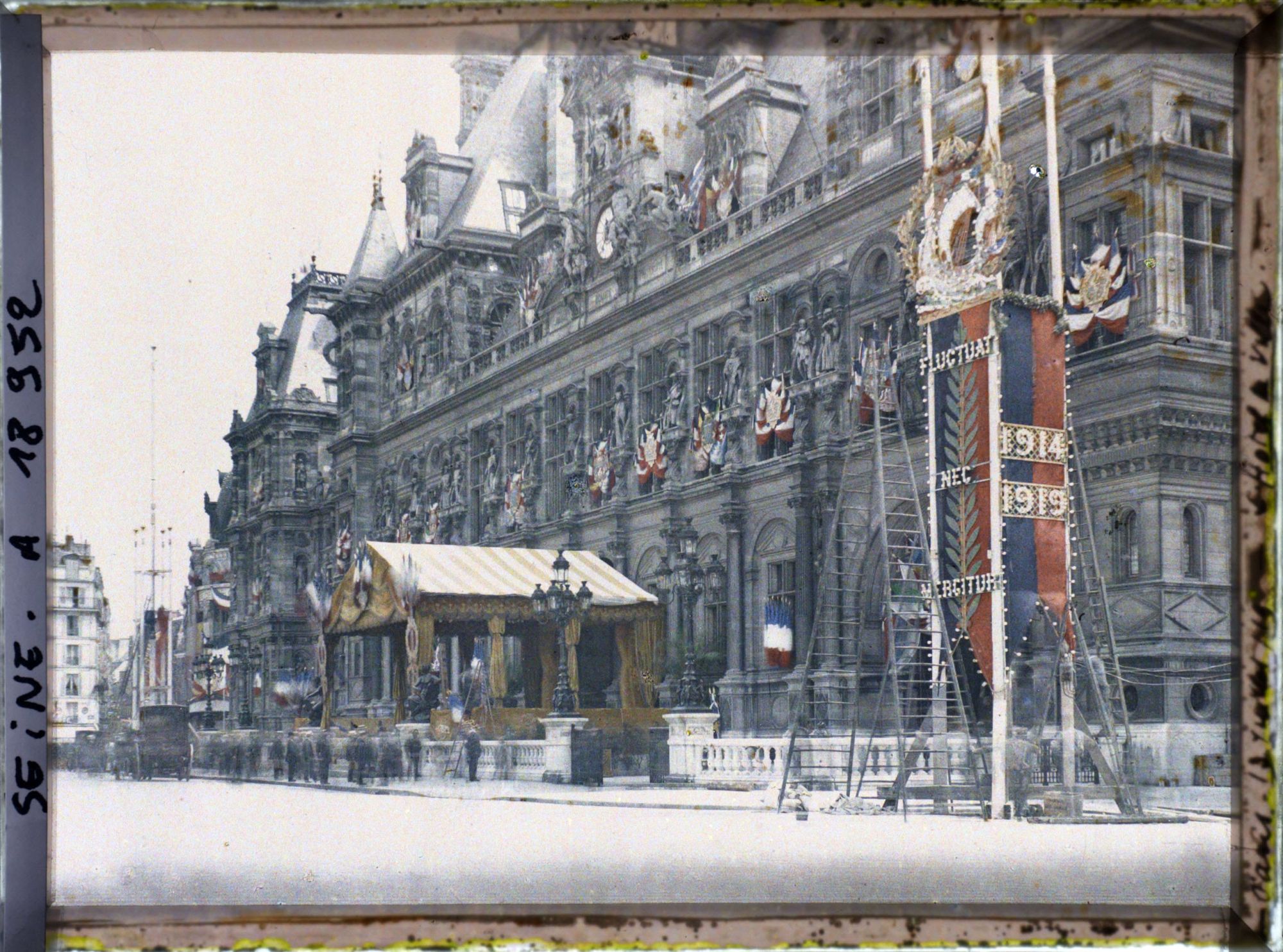 Image représentant La réception des maréchaux de France à l'hôtel de ville pour les fêtes de la Victoire des 13 et 14 juillet 1919