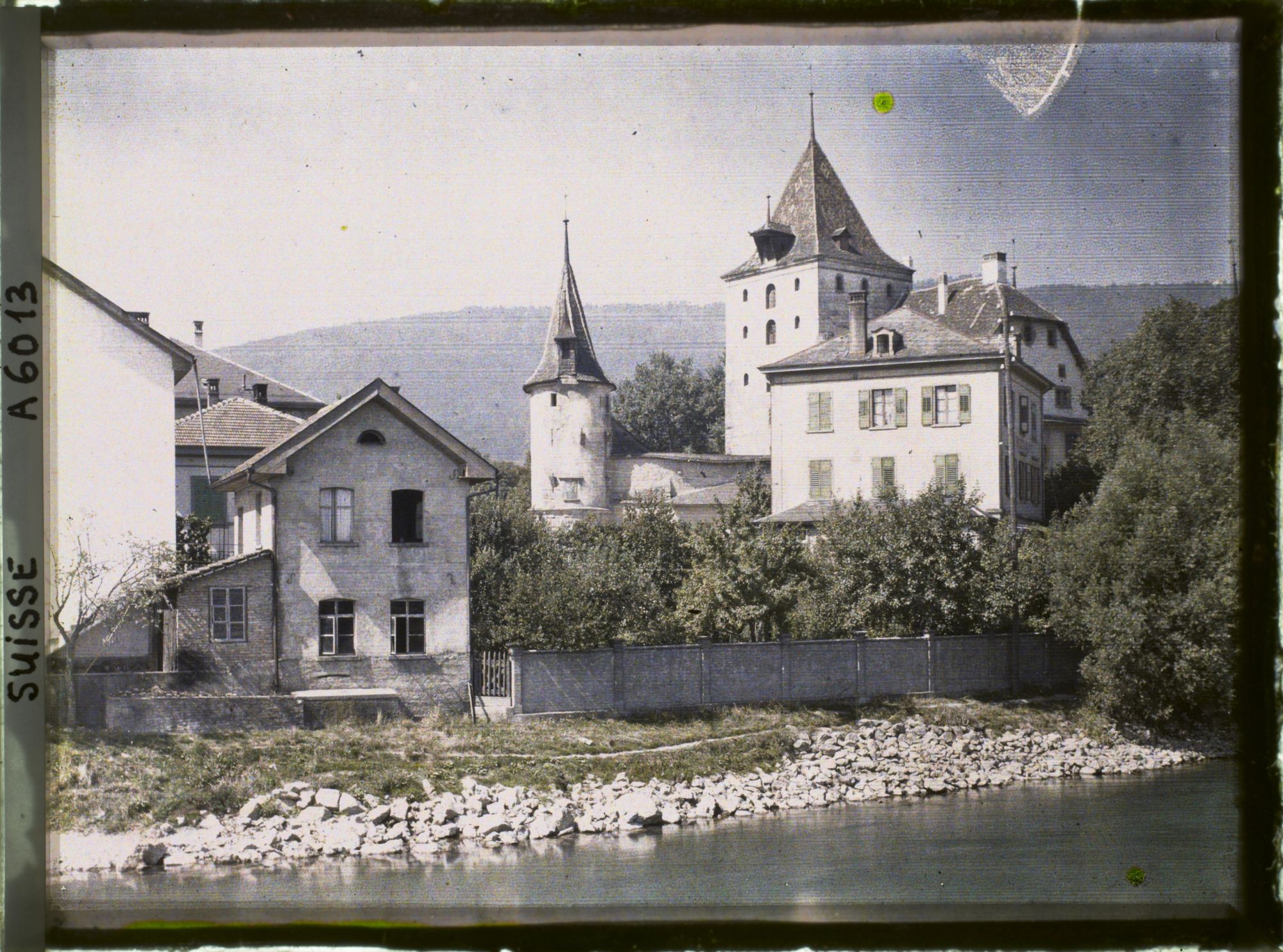 Image représentant Le château de Nideau et la Zihl