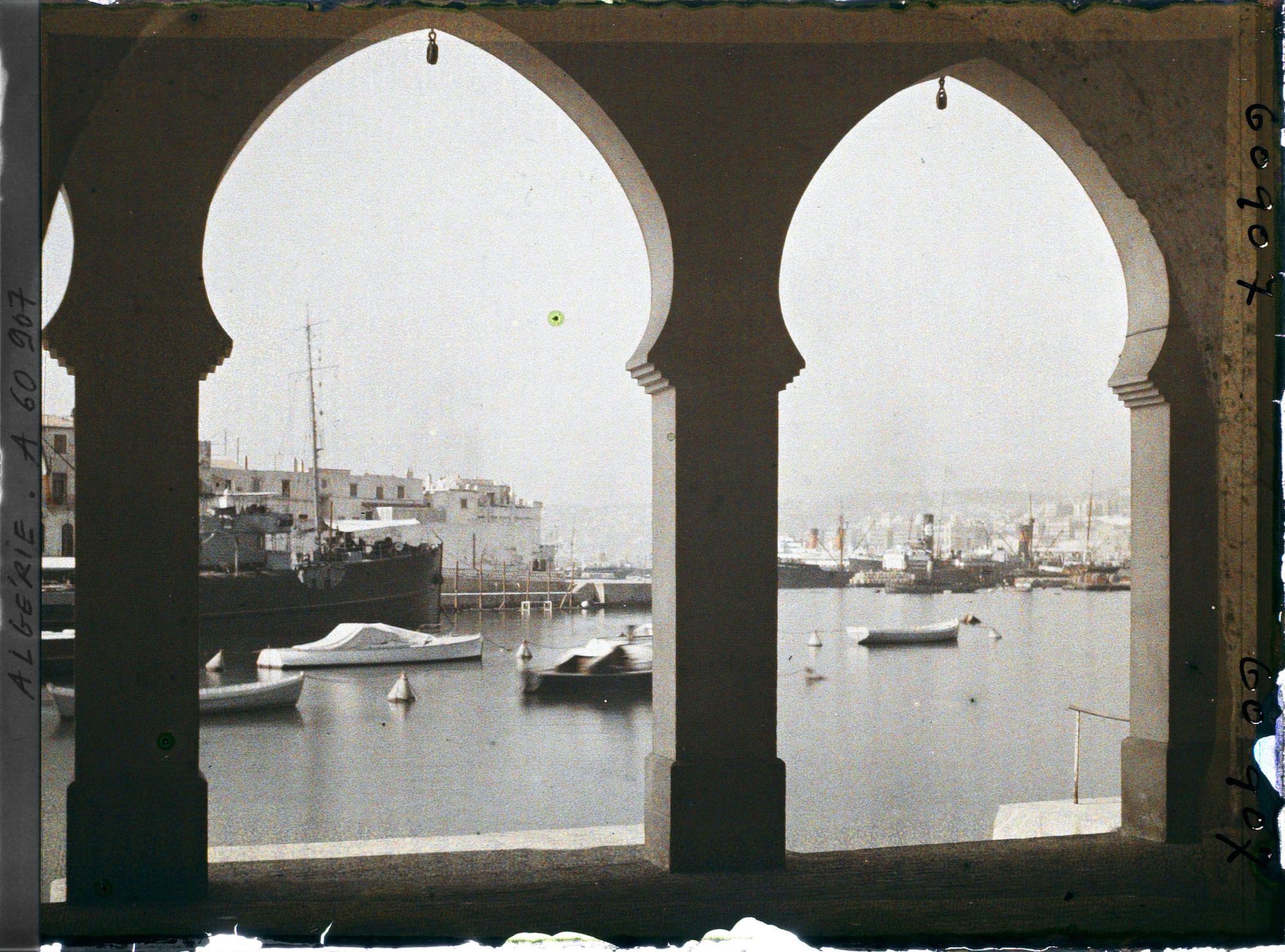 Image représentant Le port vu de l'Amirauté