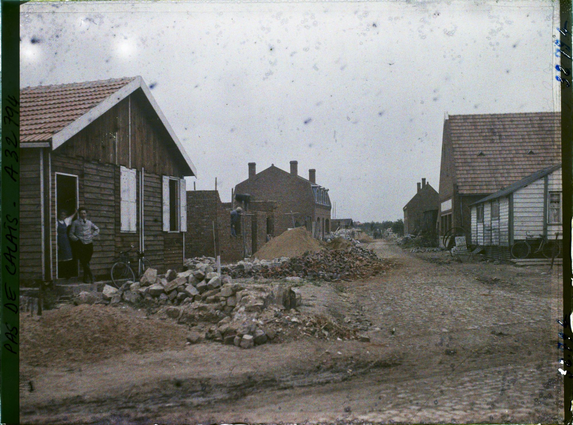 Image représentant France, Neuville St Waast, Reconstructions au Centre du Village