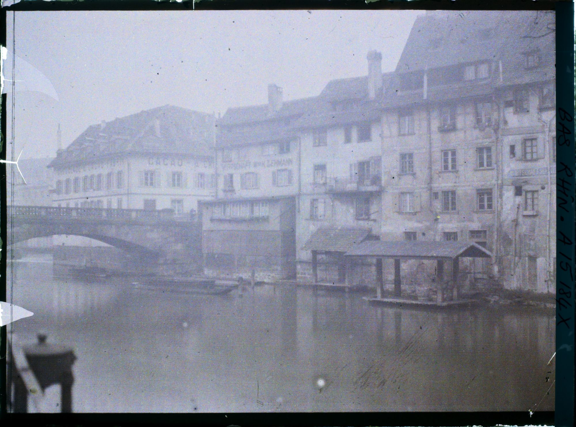 Image représentant France Alsace, Strasbourg, Près du Pont St Martin, Cours d'eau et maison