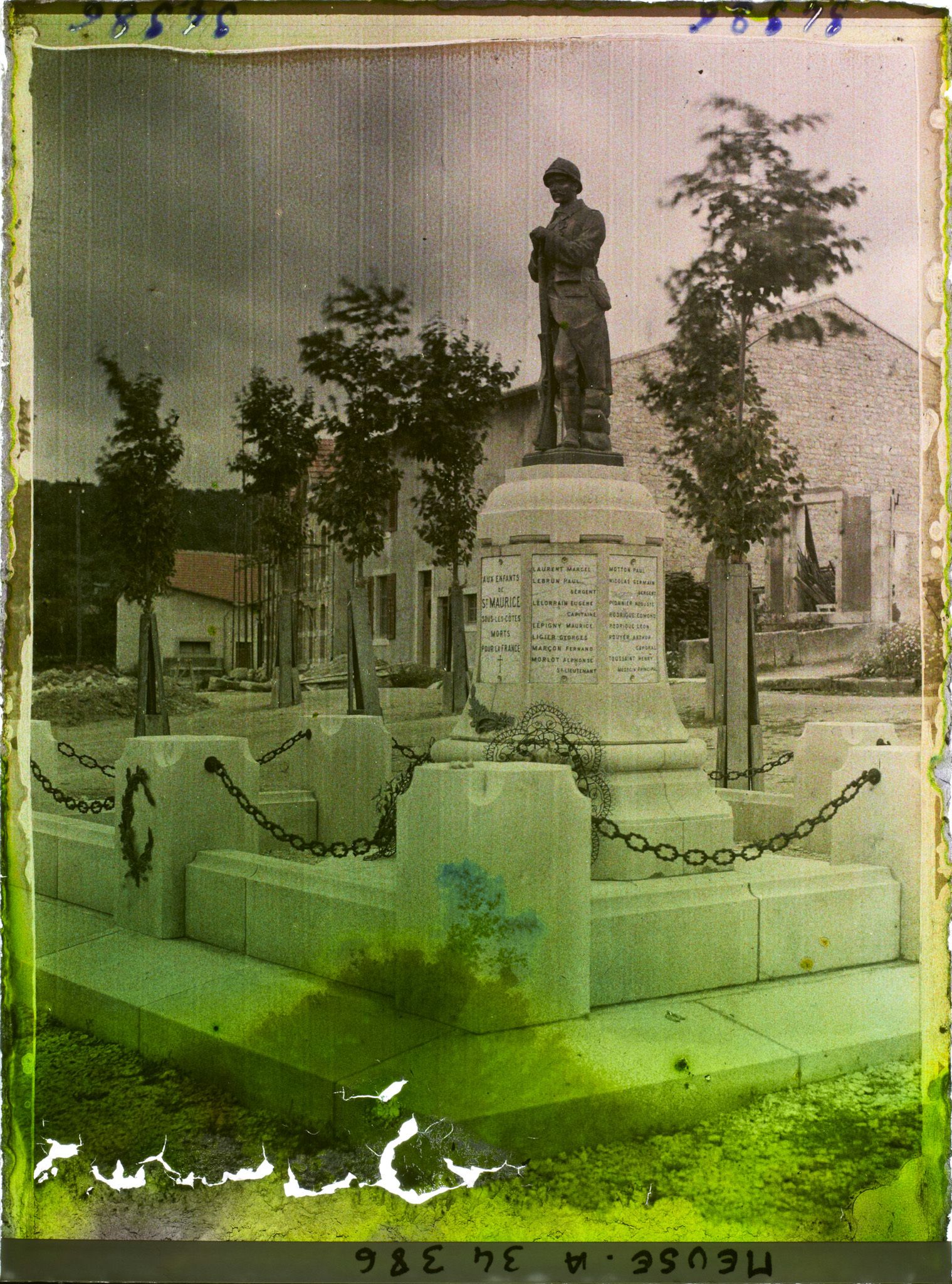Image représentant France, St Maurice Sous les Côtes, Monument aux morts du Village