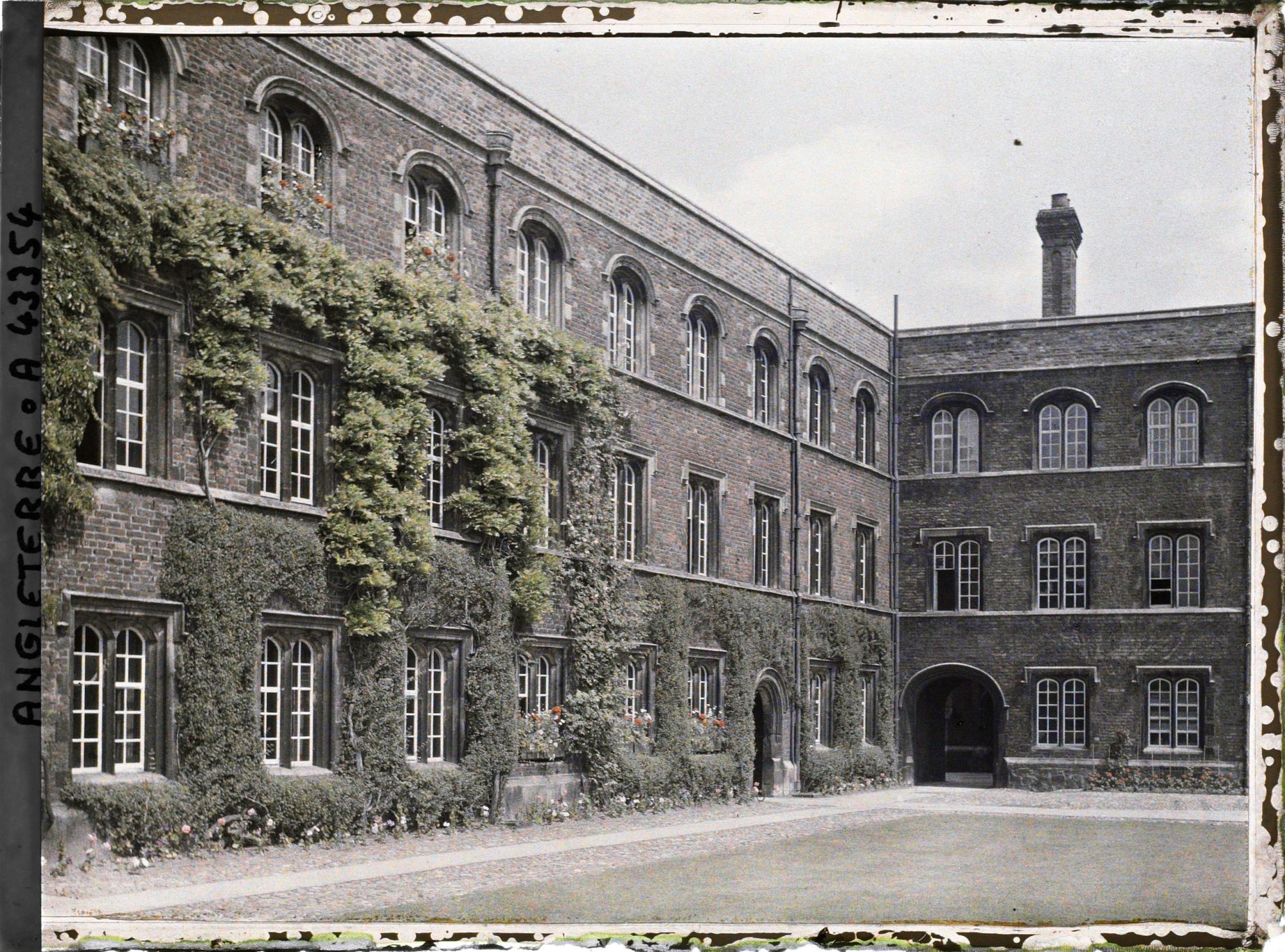 Image représentant La première cour du Jesus College