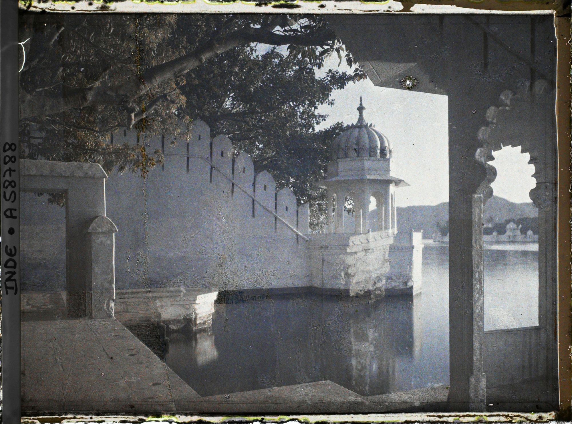 Image représentant Au bord du lac Pichola