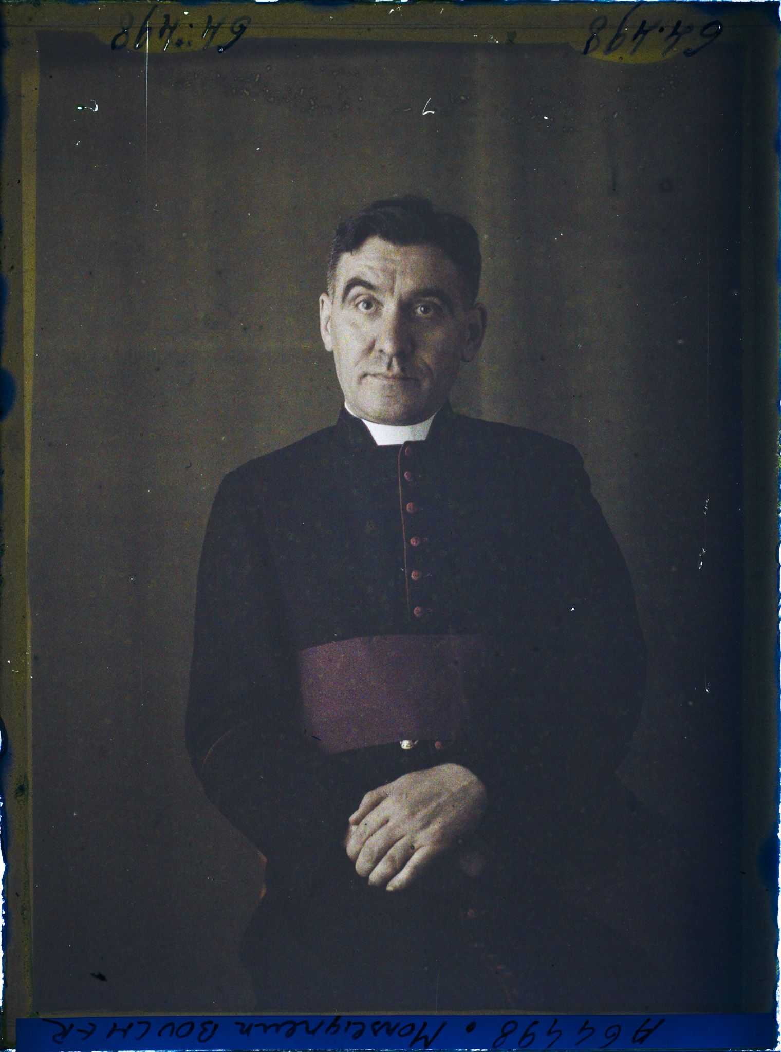 Image représentant https://musee-albert-kahn.s-museum.fr/home/NWQ2OTAwYzNmYjZlZTk1ZWQwODJmMjY4L2dlbmVyaWMtbm90aWNlLXRhYi9hdXRob3JpdHkvNjE3YTc5ZjVjZjhiODk2OGIzMzM3ZDIx/5d6900c3fb6ee95ed082f268/generic-notice-tab/authority/617a79ebcf8b8968b3336955 Monseigneur André Boucher