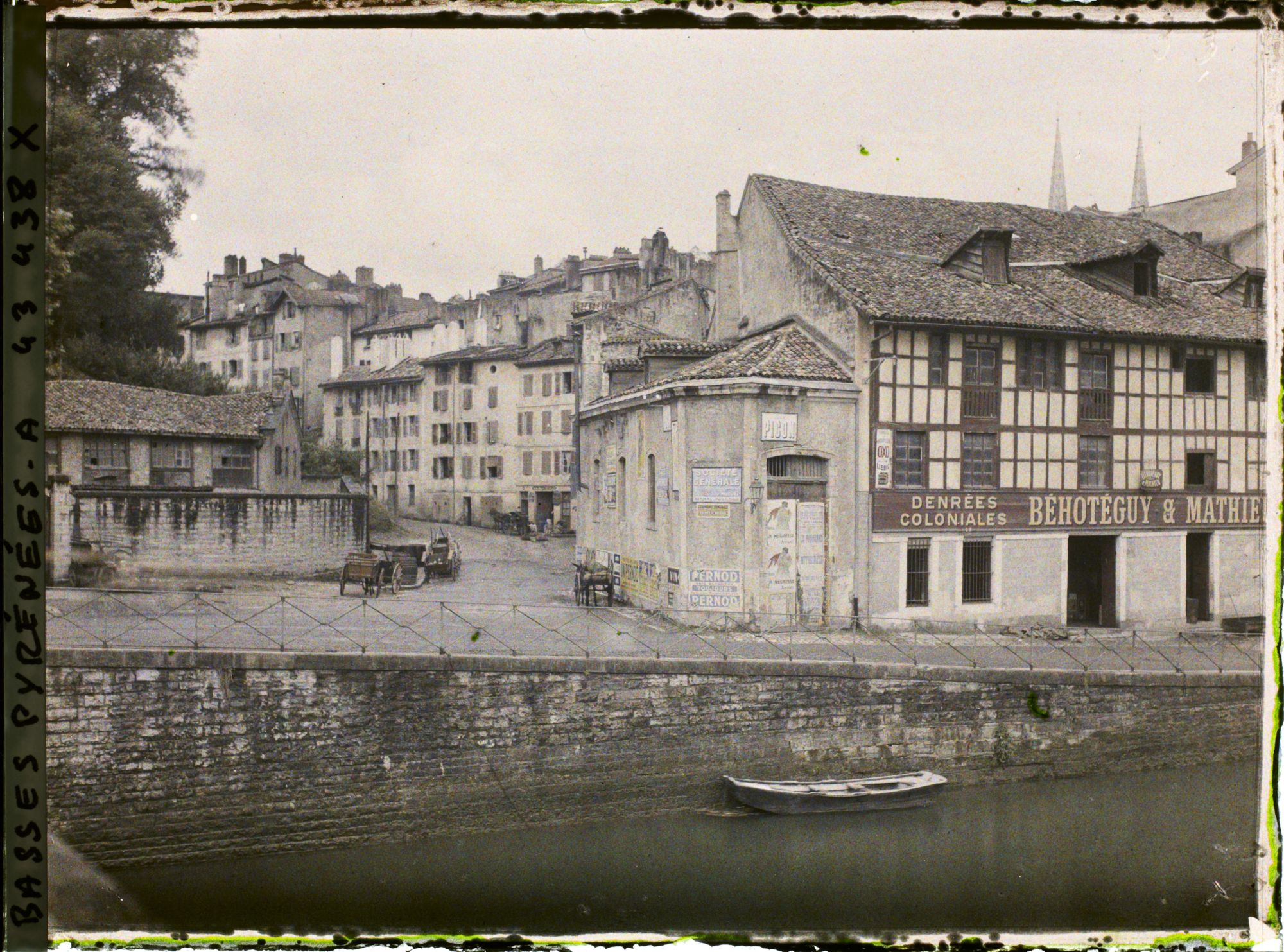 Image représentant France, Bayonne, Le Coin des quais et de la rue Tour de Sault