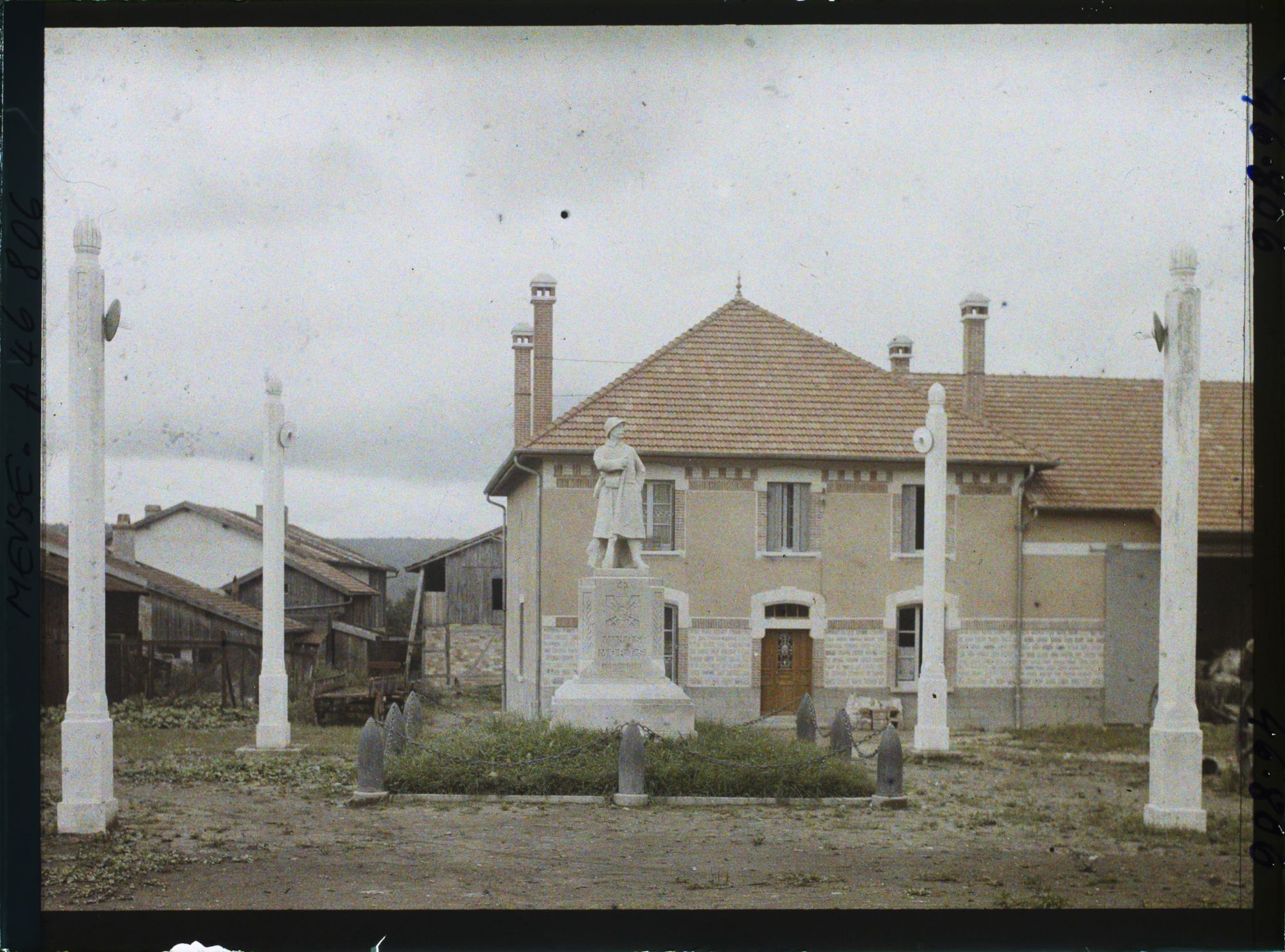 Image représentant France, Les Islettes (Meuse) (1427h), Le Monument aux Morts