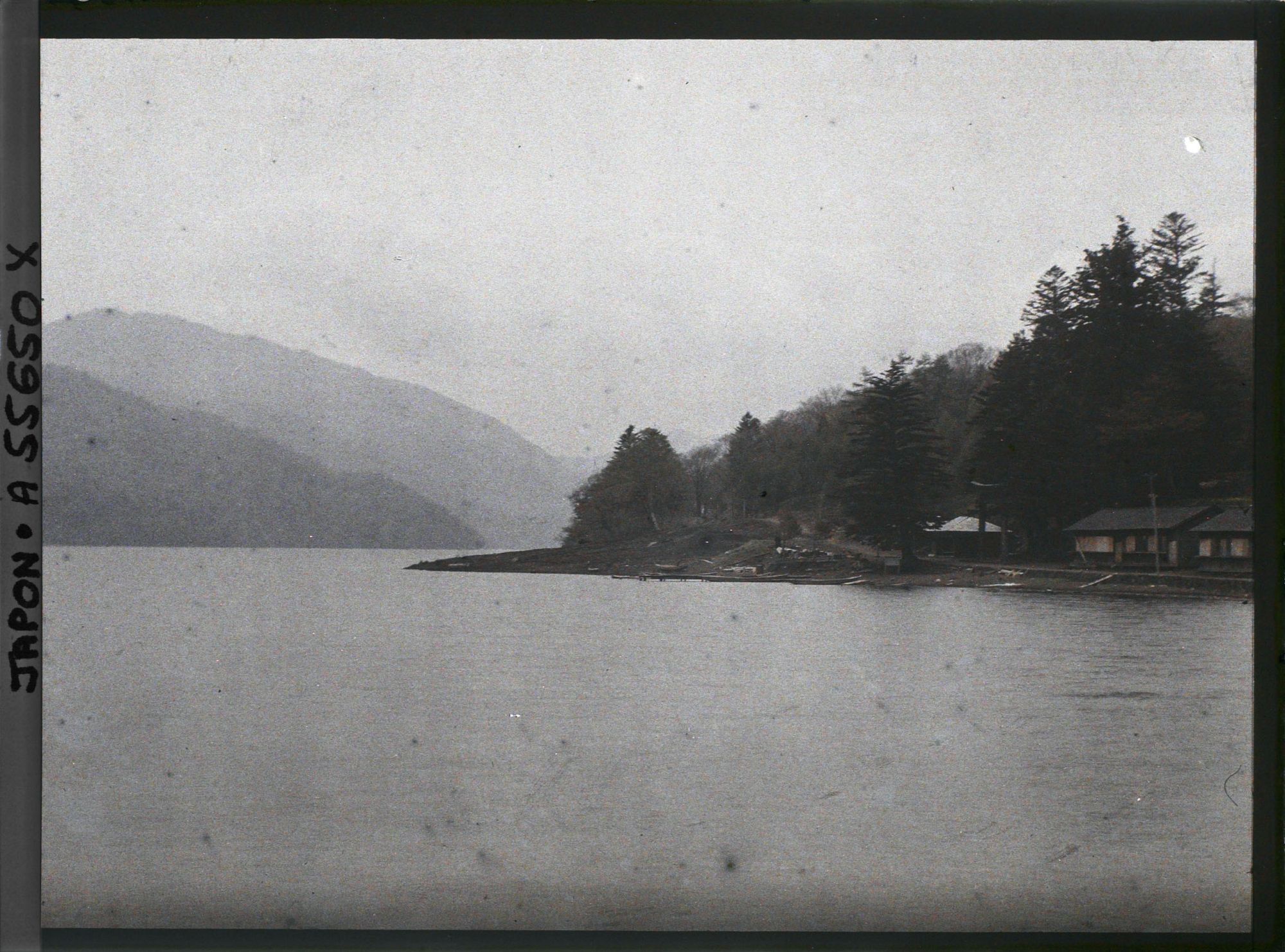 Image représentant Rives nord du lac Chuzenji