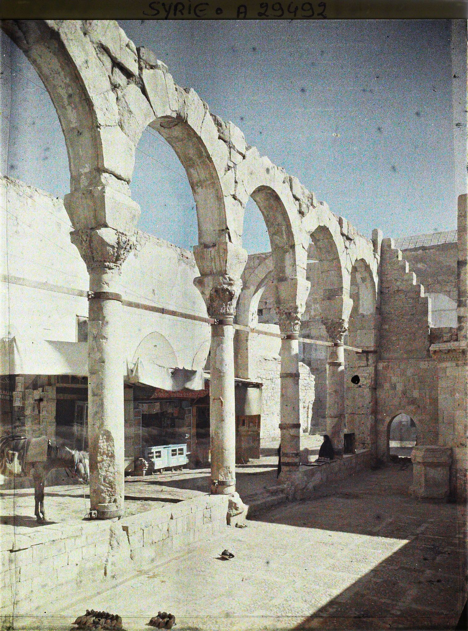 Image représentant Vestiges antiques menant à la mosquée des Omeyades