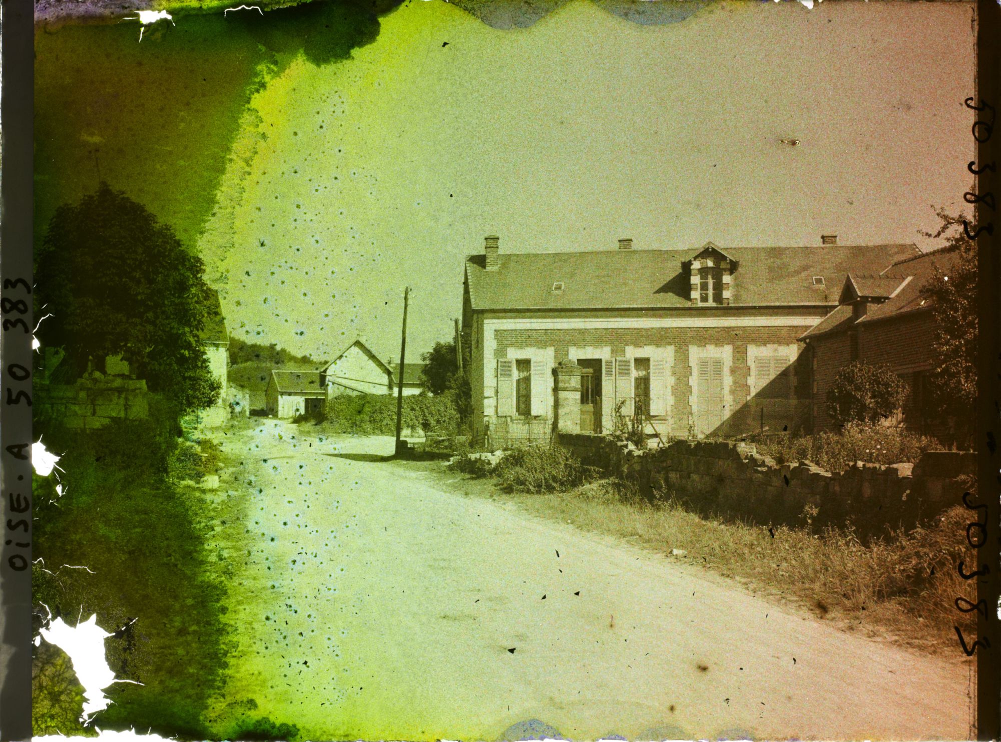 Image représentant France, Hautebraye, Entrée Sud du Village