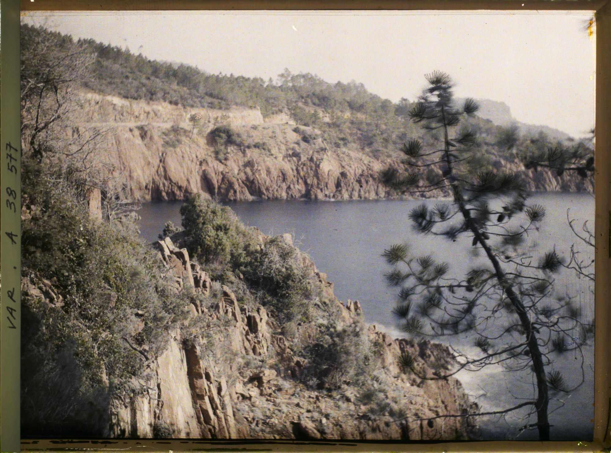 Image représentant Paysage, vue prise de la corniche