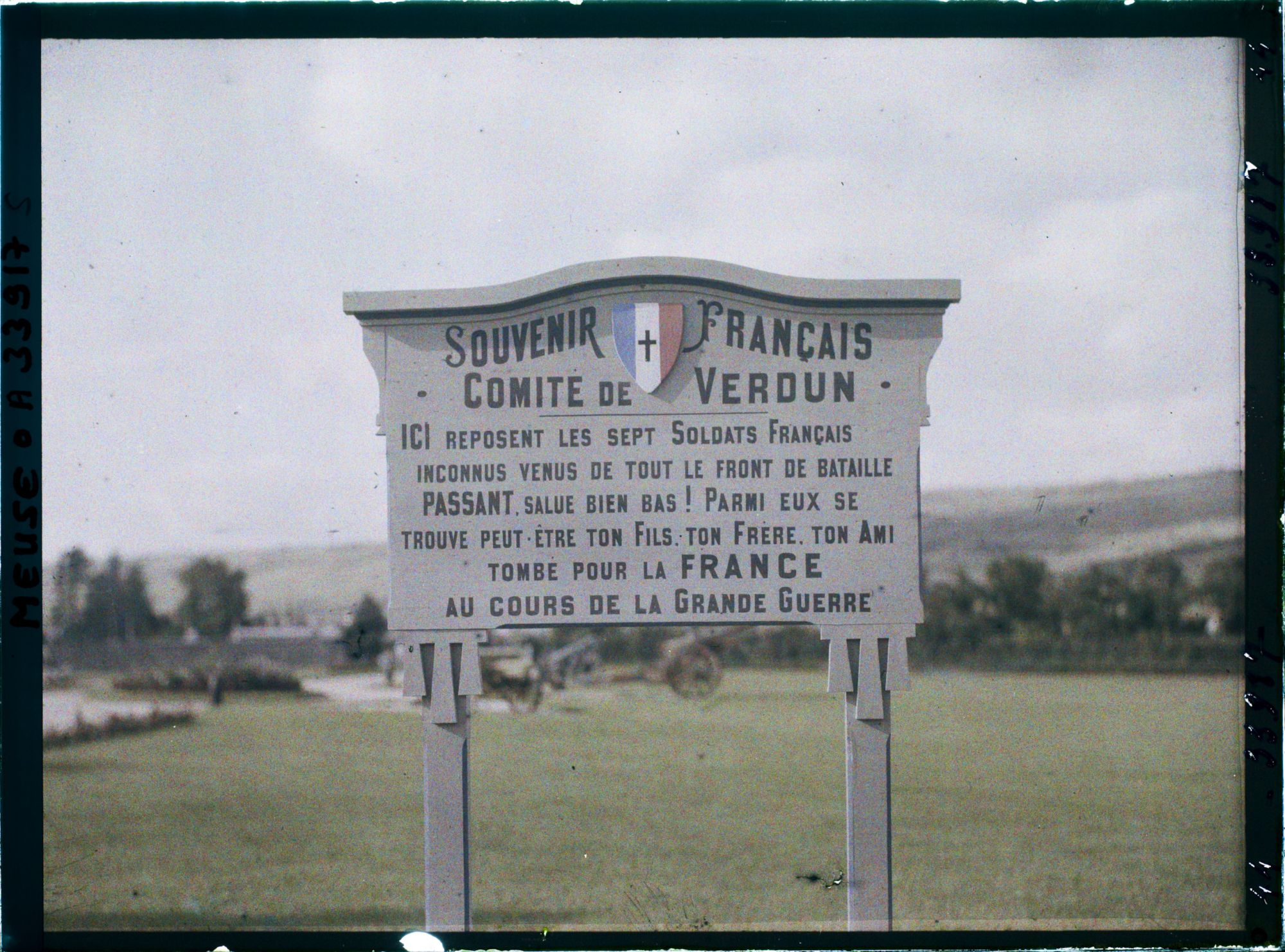 Image représentant France, Verdun, La plaque du Souvenir Français