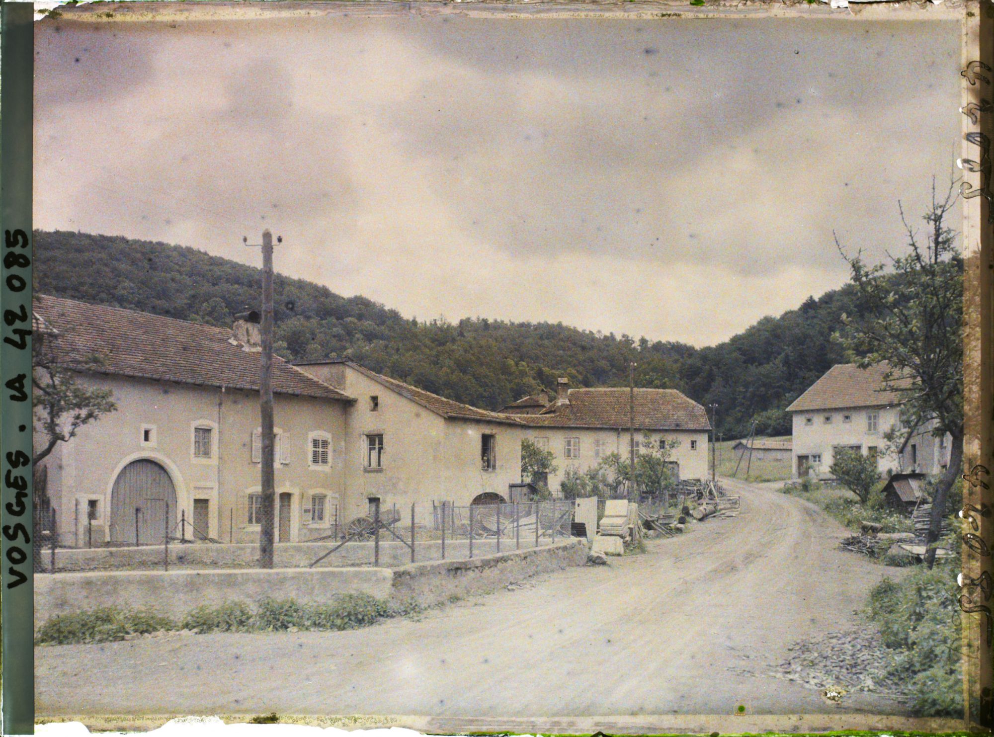 Image représentant France, St Jean d'Ormont, Reconstructions