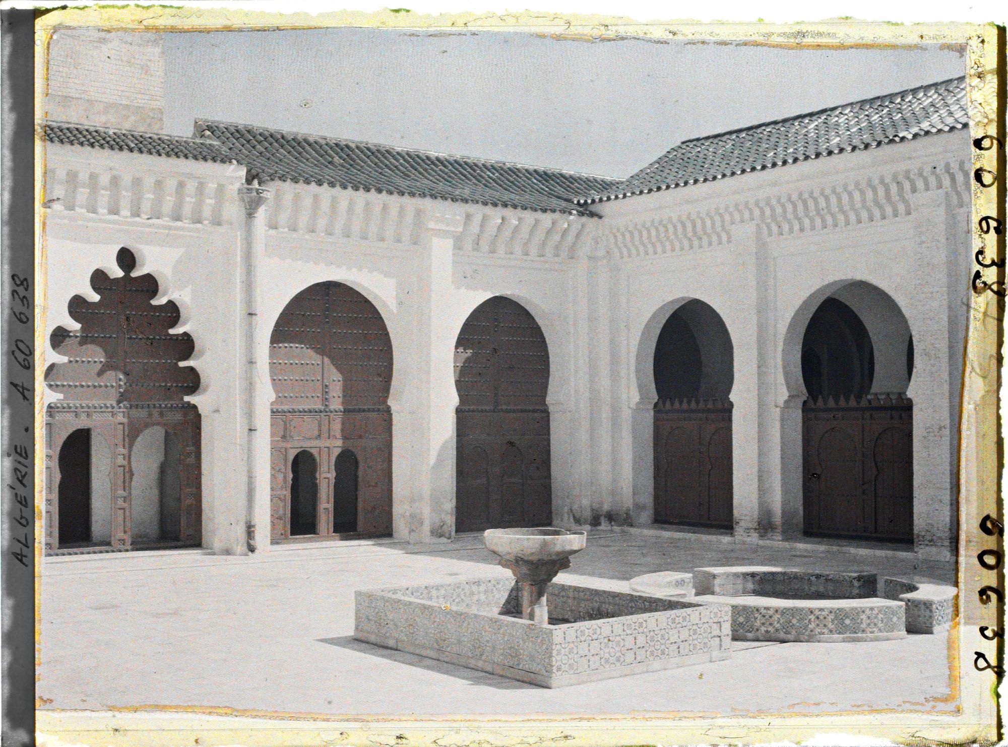 Image représentant La cour de la Grande Mosquée