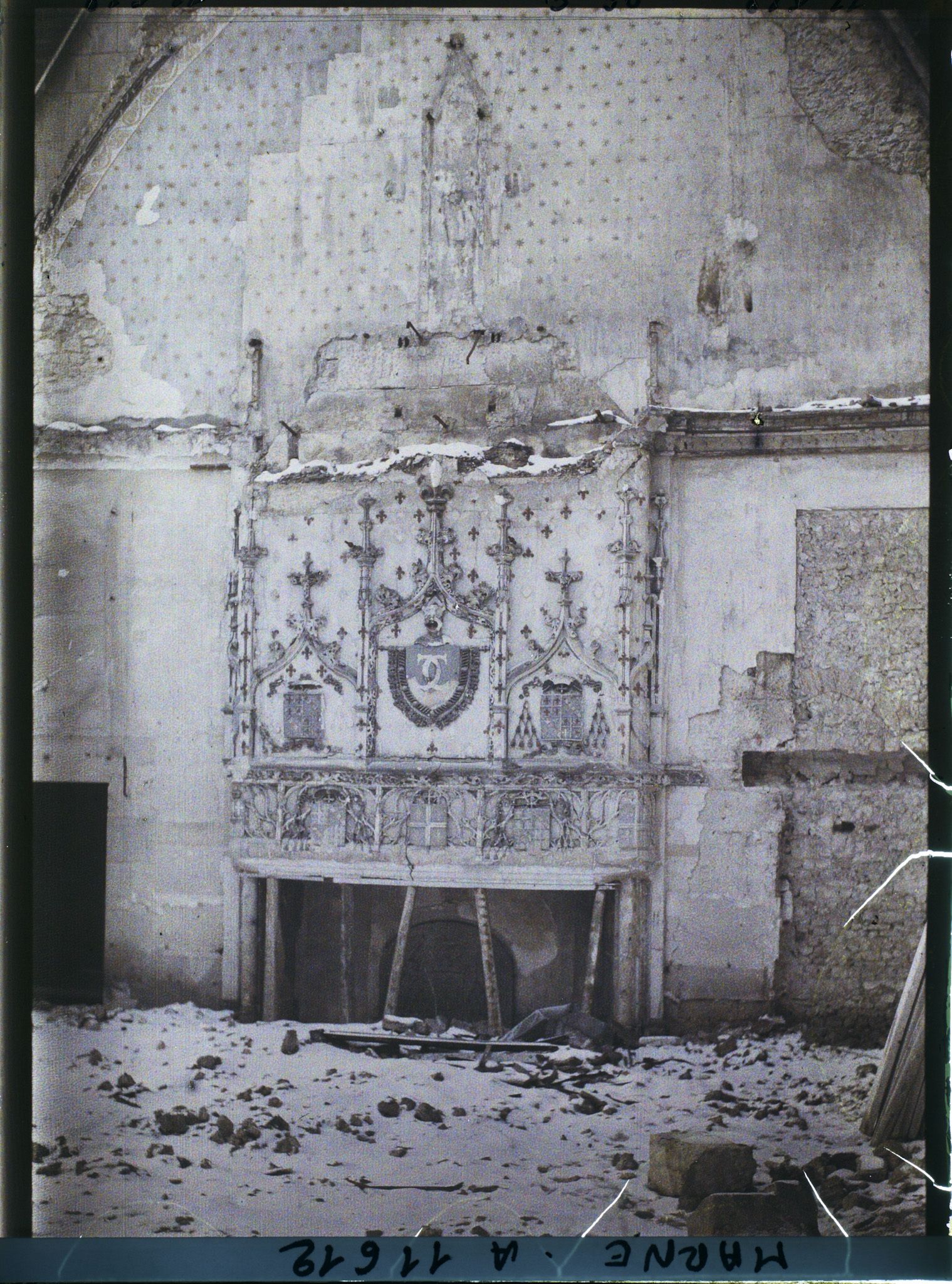 Image représentant La cheminée de la salle des rois, ancien archevêché