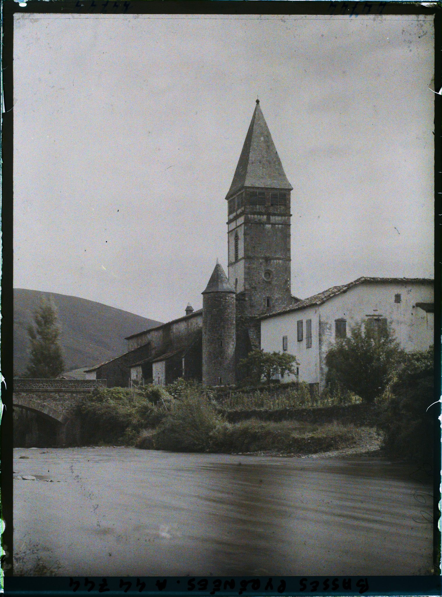Image représentant France, St Etienne-de-Baigorry, La Vieille Eglise
