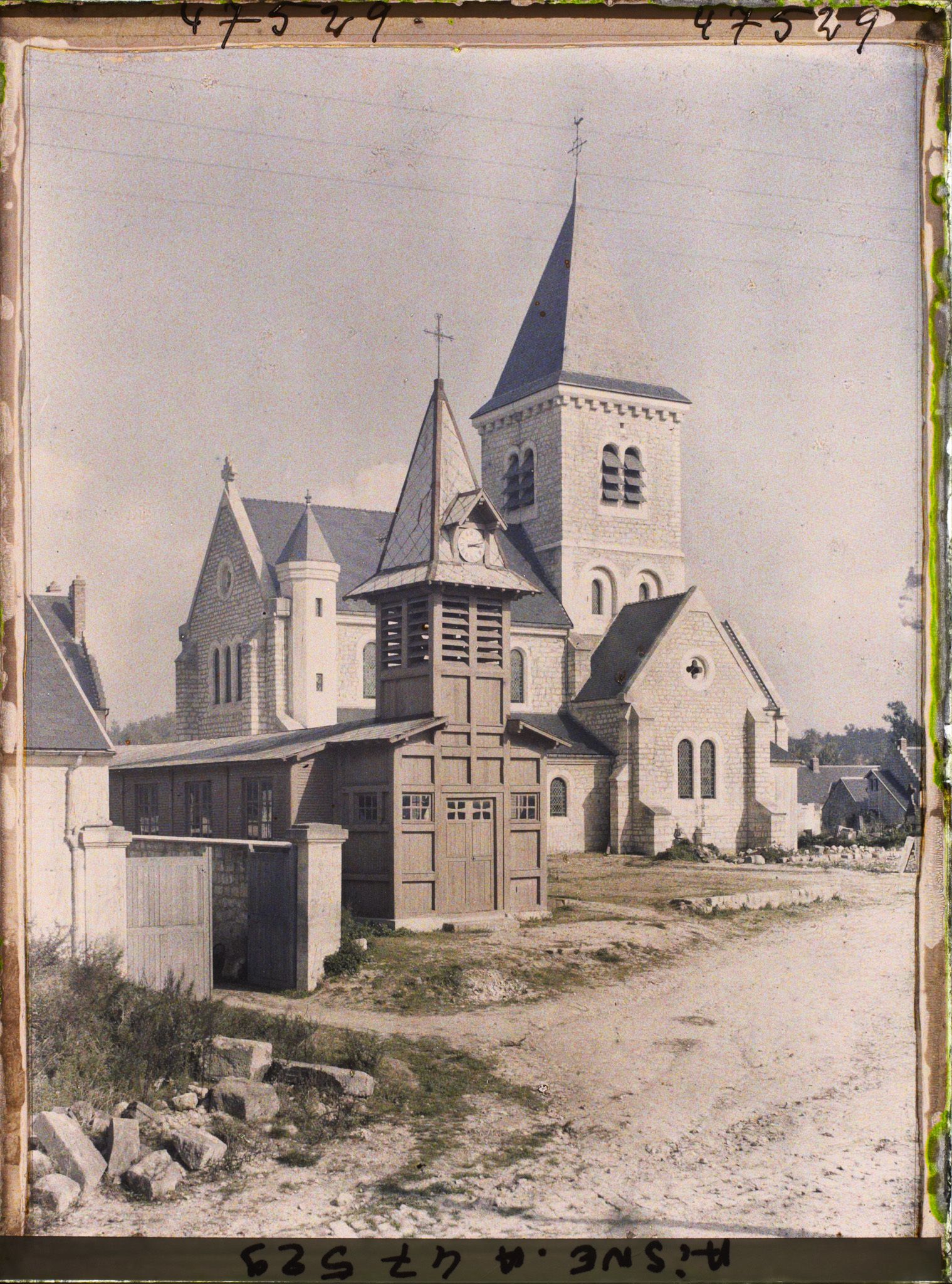 Image représentant France, Margival, Eglise provisoire et nouvelle Eglise