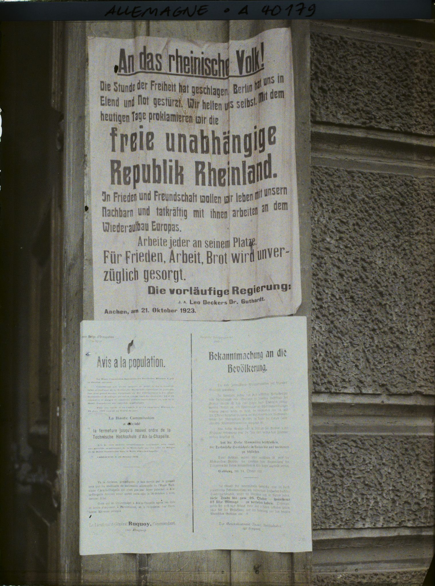 Image représentant Prusse, Aix-la-Chapelle, Hôtel de la Régence, affiche dans l'entrée