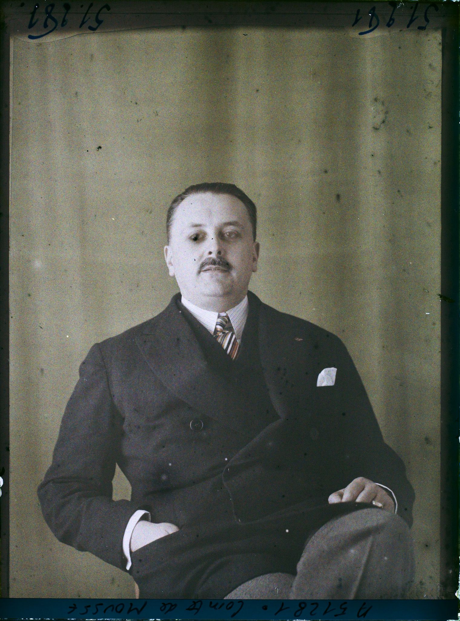 Image représentant https://musee-albert-kahn.s-museum.fr/home/NWQ2OTAwYzNmYjZlZTk1ZWQwODJmMjY4L2dlbmVyaWMtbm90aWNlLXRhYi9hdXRob3JpdHkvNjE3YTc5ZjVjZjhiODk2OGIzMzM3ZDIx/5d6900c3fb6ee95ed082f268/generic-notice-tab/authority/617a79ebcf8b8968b333742f Le Comte de Moussac