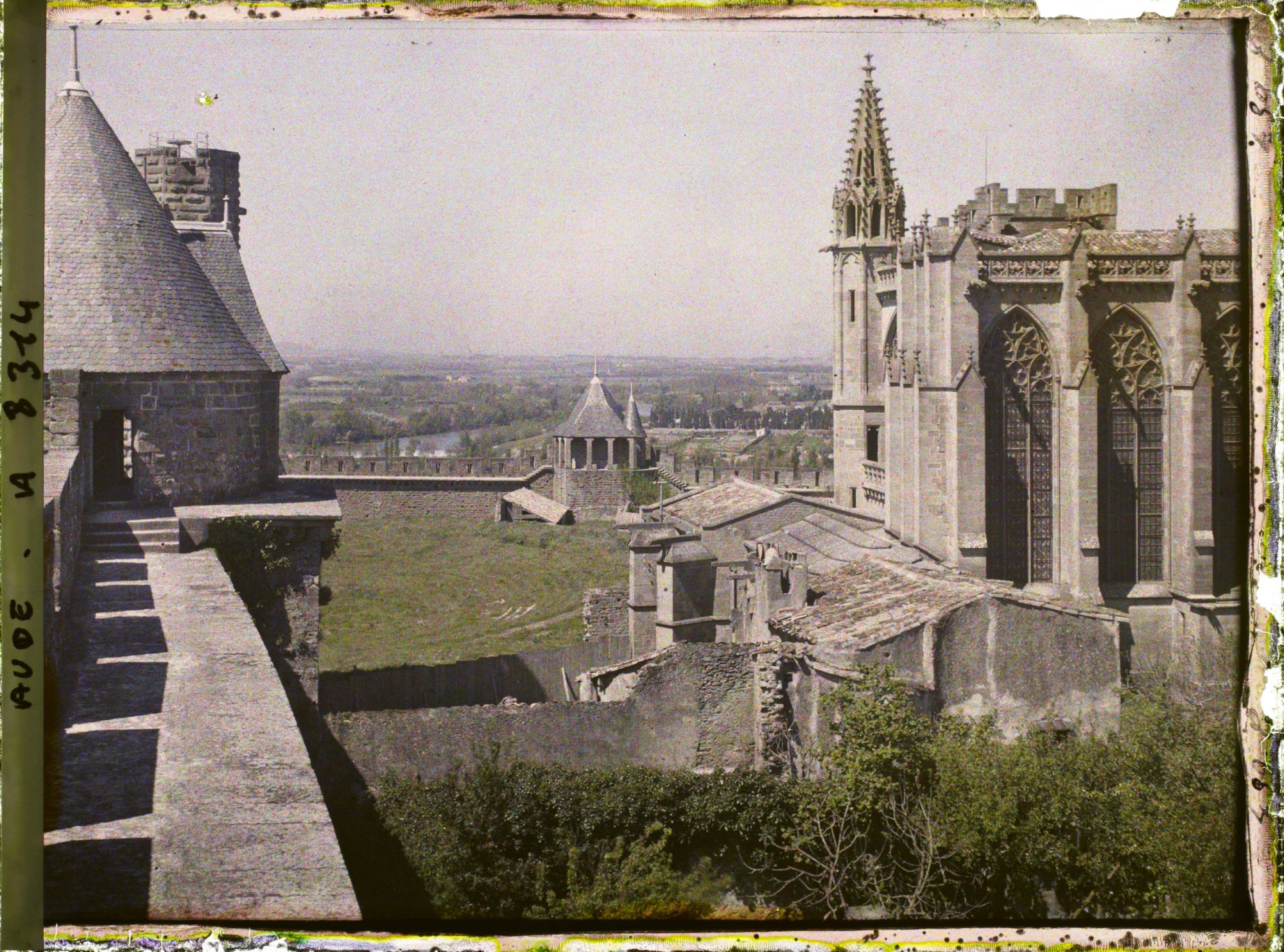 Image représentant L'Eglise, la cité et l'Aude