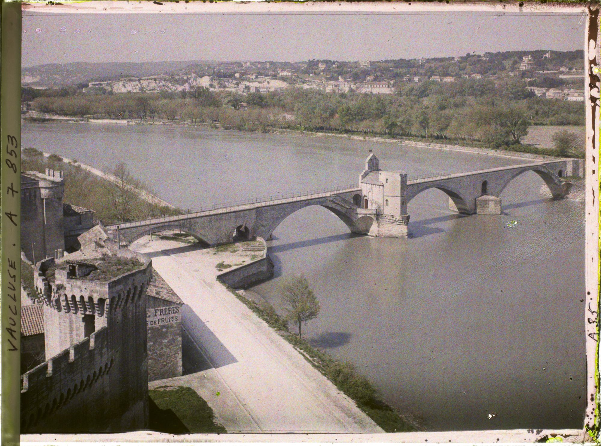 Image représentant Panorama sur le Rhône avec le Pont Vieux