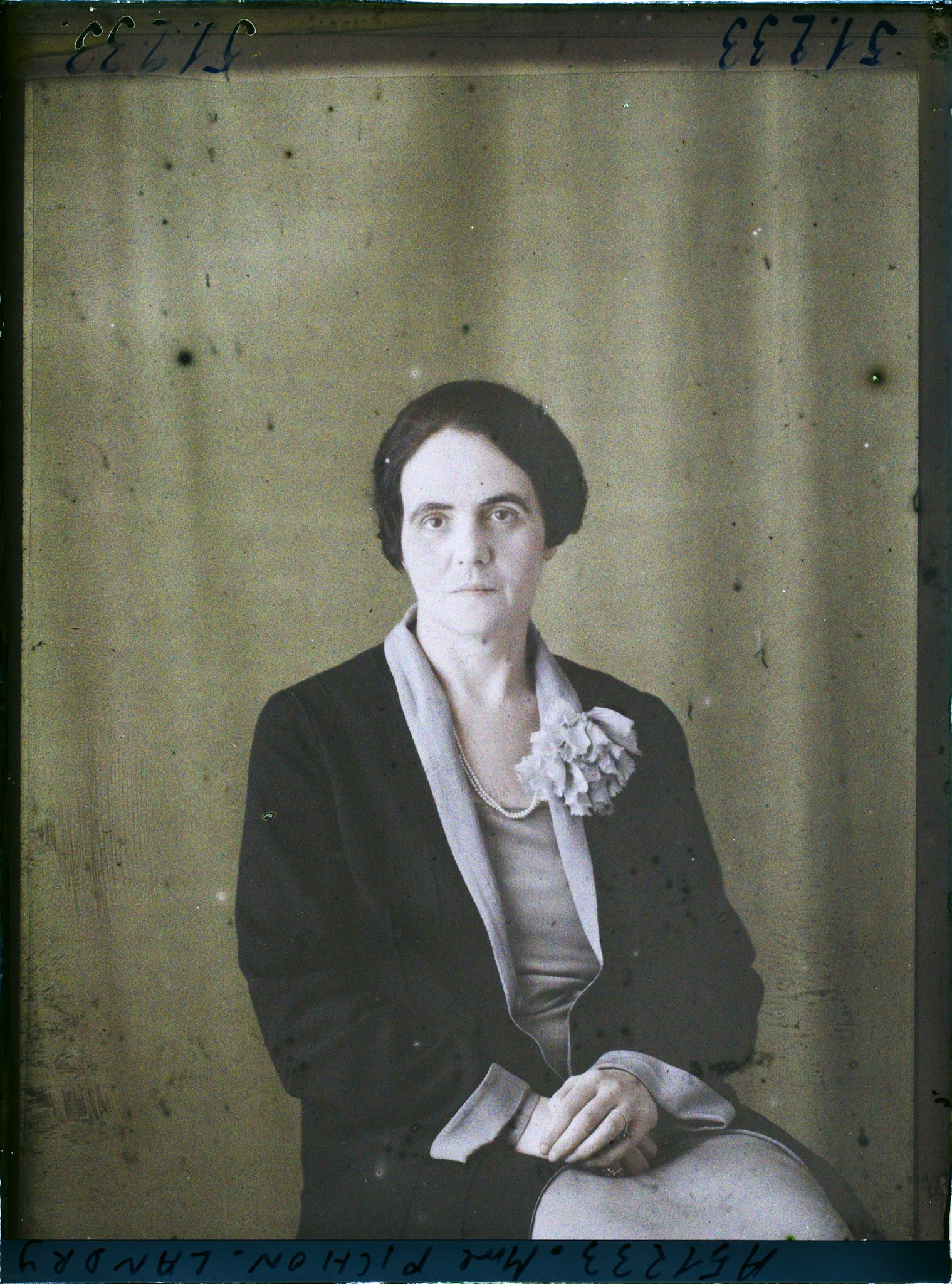Image représentant https://musee-albert-kahn.s-museum.fr/home/NWQ2OTAwYzNmYjZlZTk1ZWQwODJmMjY4L2dlbmVyaWMtbm90aWNlLXRhYi9hdXRob3JpdHkvNjE3YTc5ZjVjZjhiODk2OGIzMzM3ZDIx/5d6900c3fb6ee95ed082f268/generic-notice-tab/authority/617a79ebcf8b8968b333759f Madame Marguerite Pichon Landry
