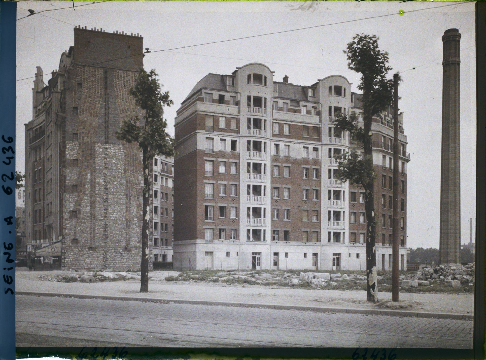 Image représentant Construction d'habitations à bon marché (HBM) sur la zone de fortifications à la porte de Saint-Cloud