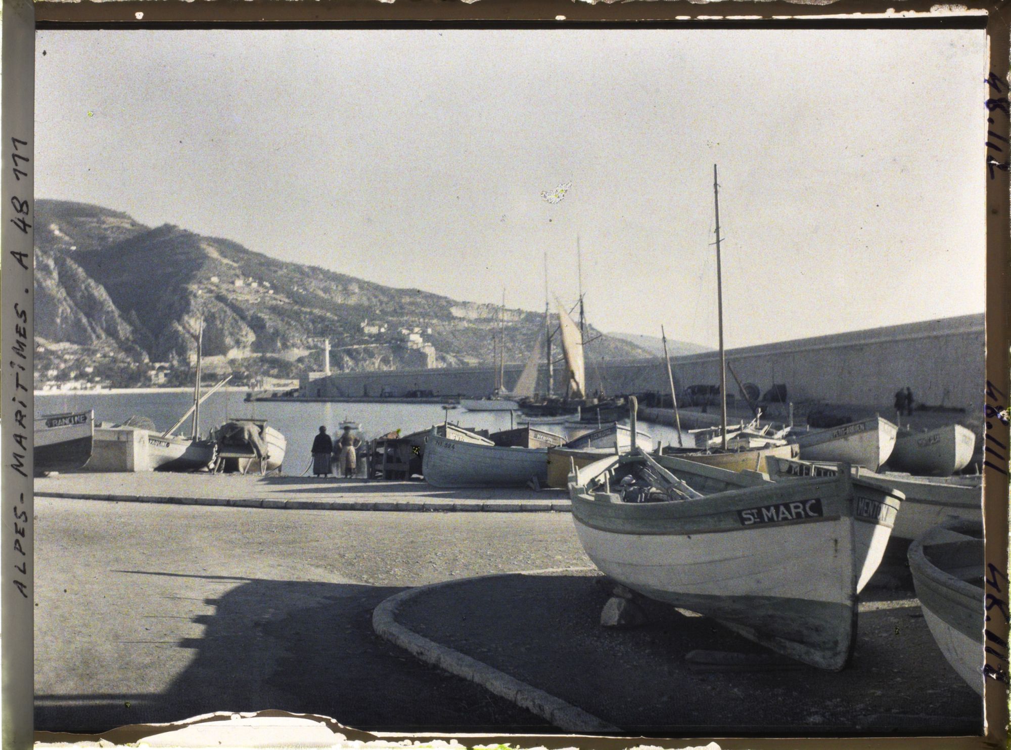 Image représentant Le port de Menton Garavan