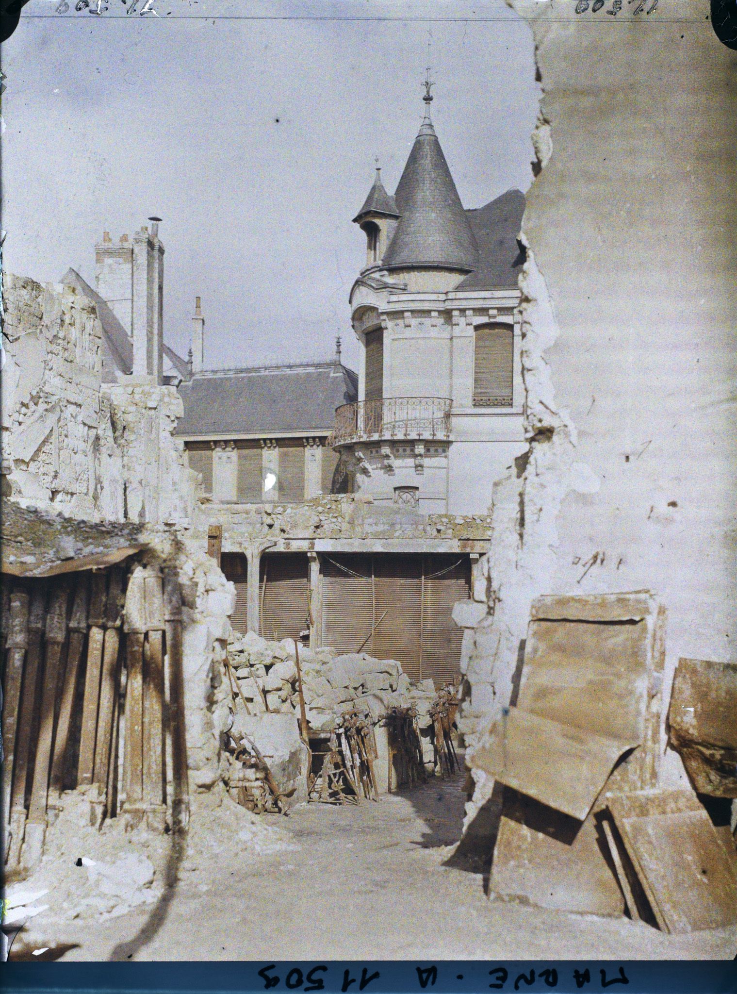 Image représentant Chez un ferrailleur, rue Cérès